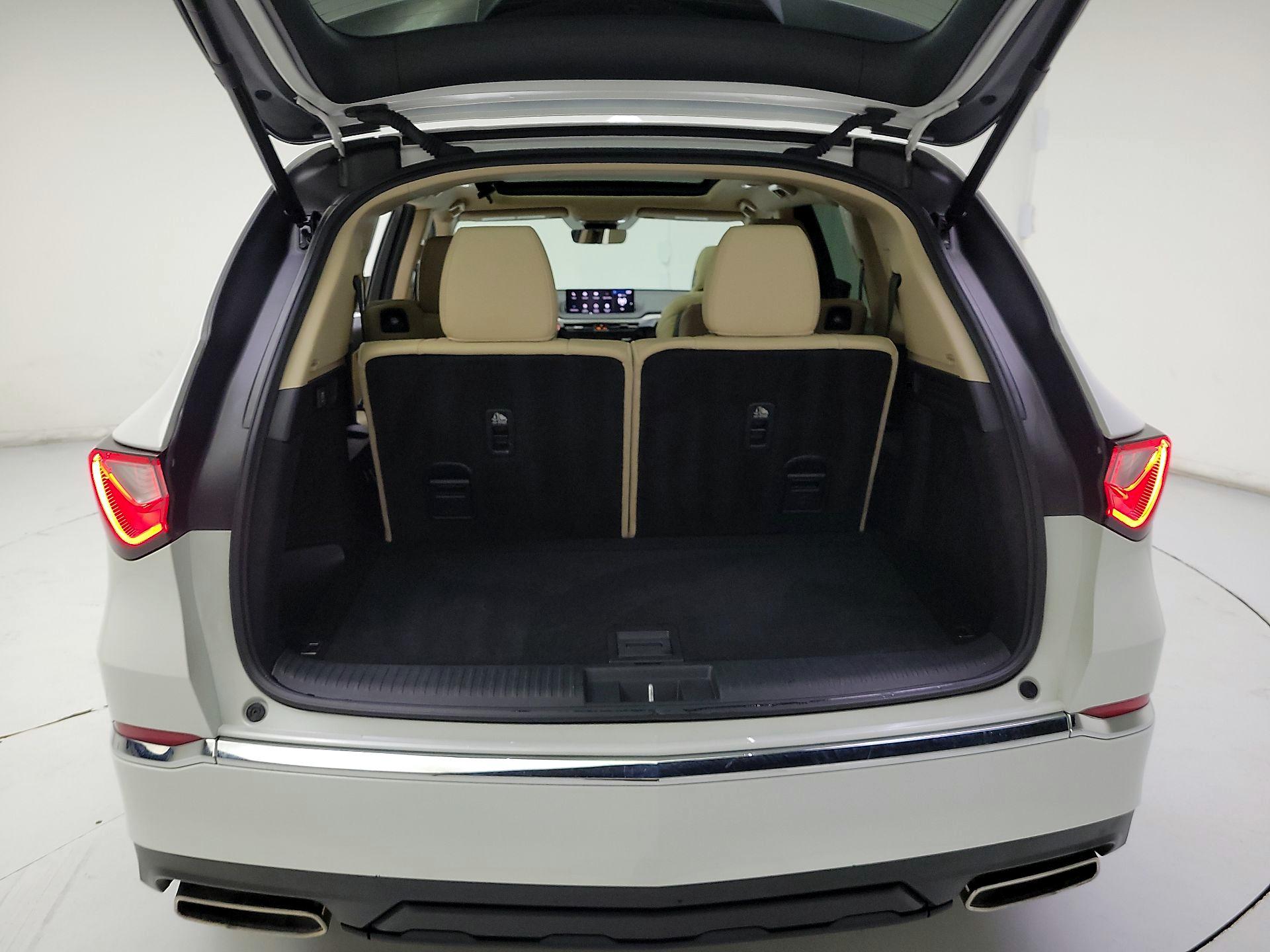 Thumbnail: 2023 Acura MDX - 20