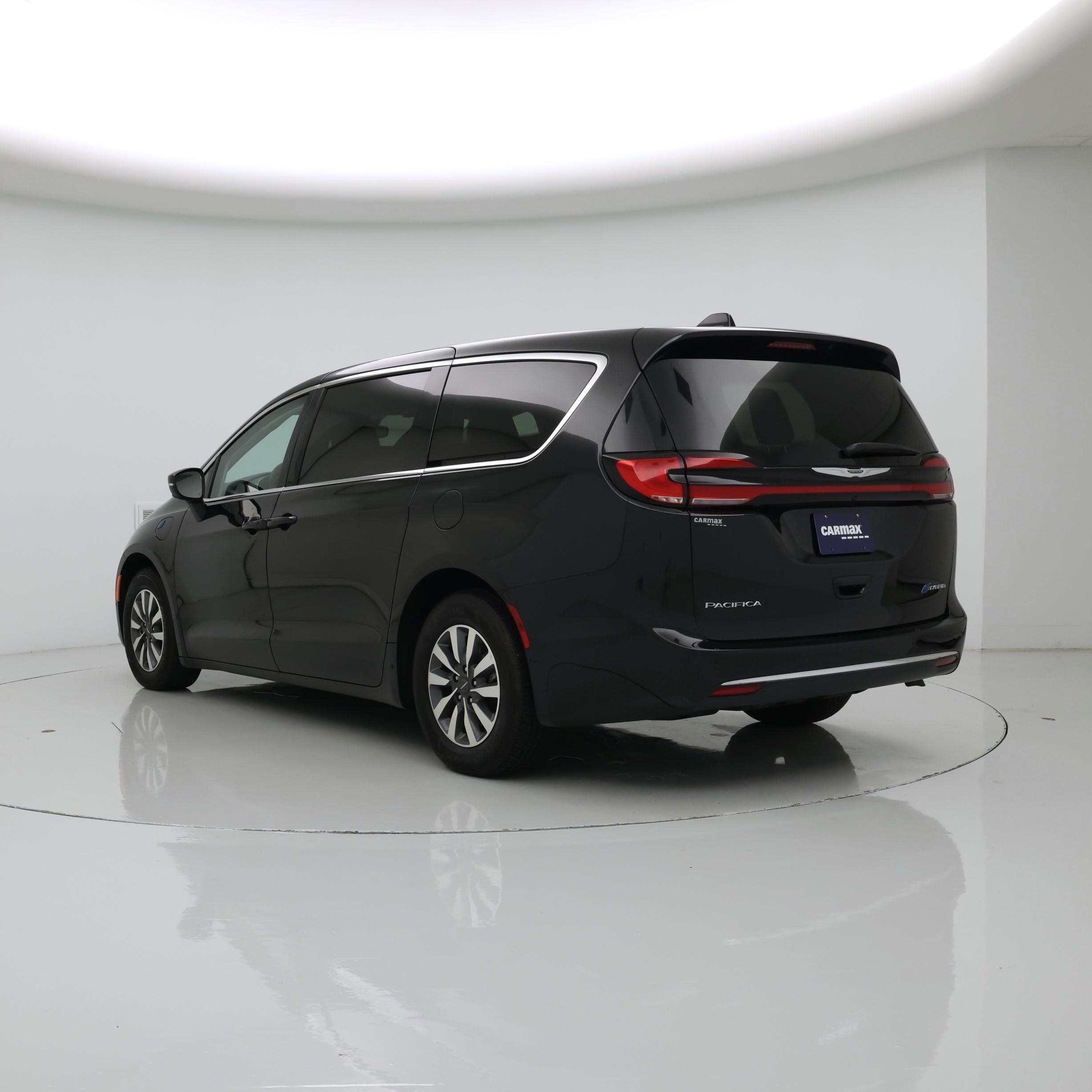 Thumbnail: 2023 Chrysler Pacifica - 2