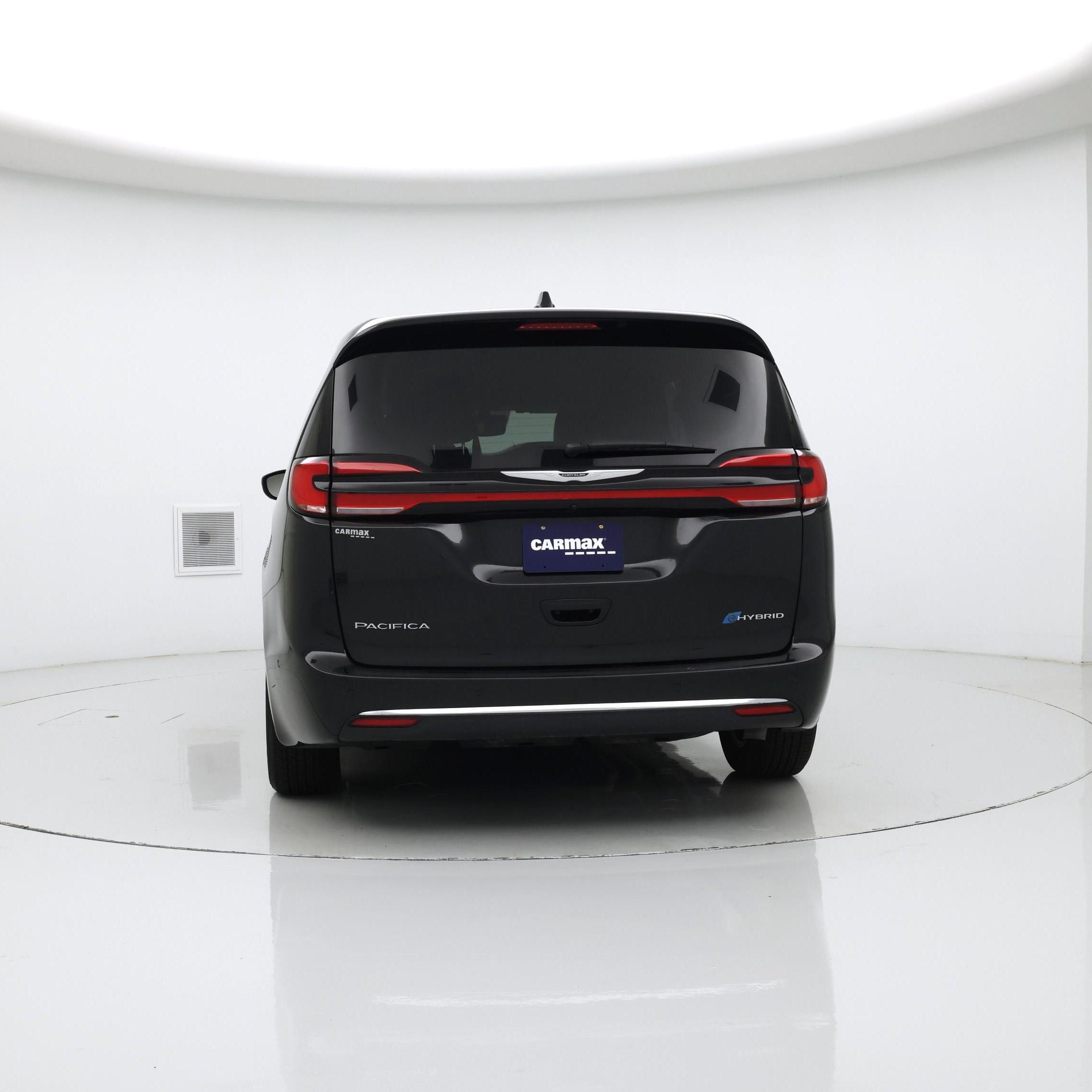 Thumbnail: 2023 Chrysler Pacifica - 6