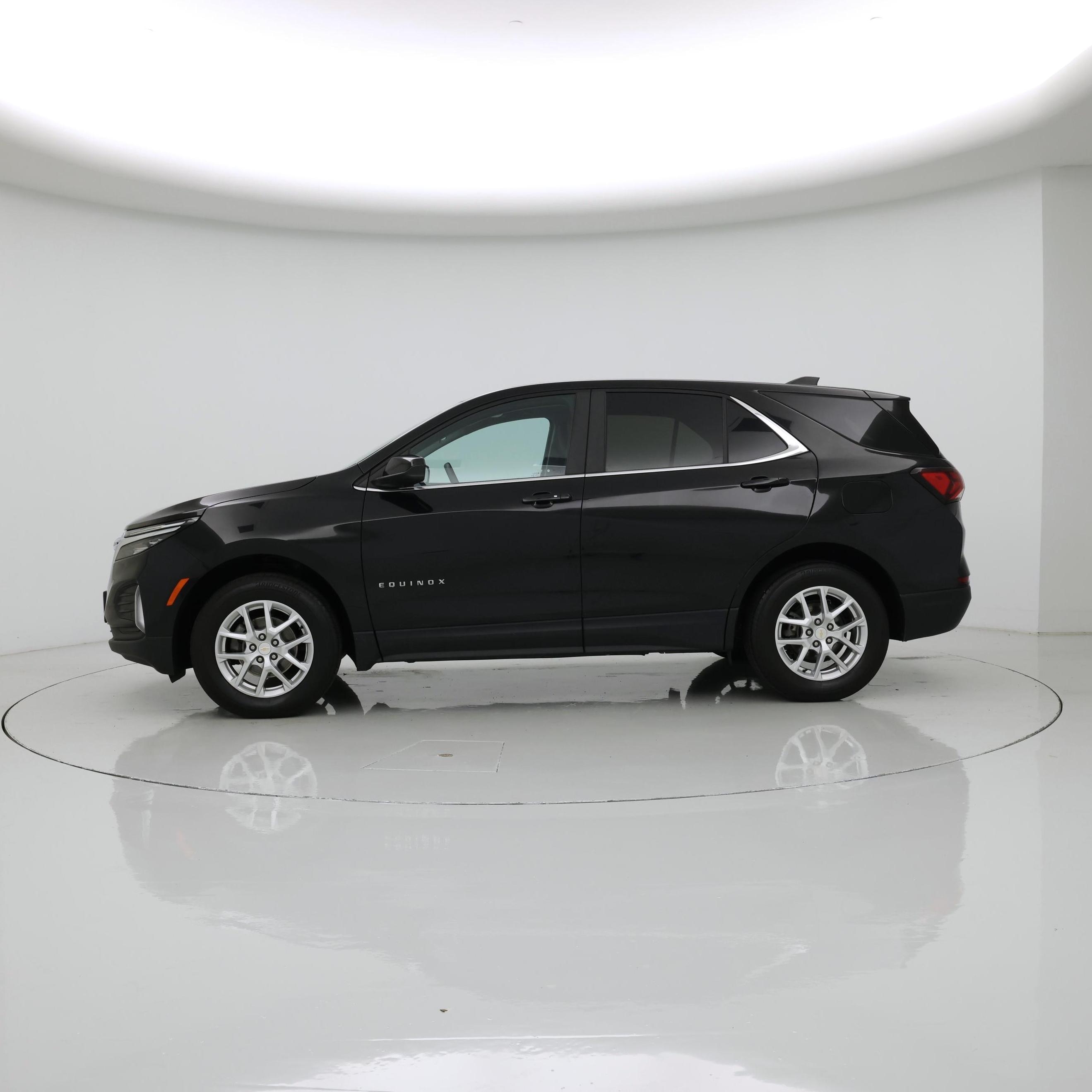 Thumbnail: 2023 Chevrolet Equinox - 3