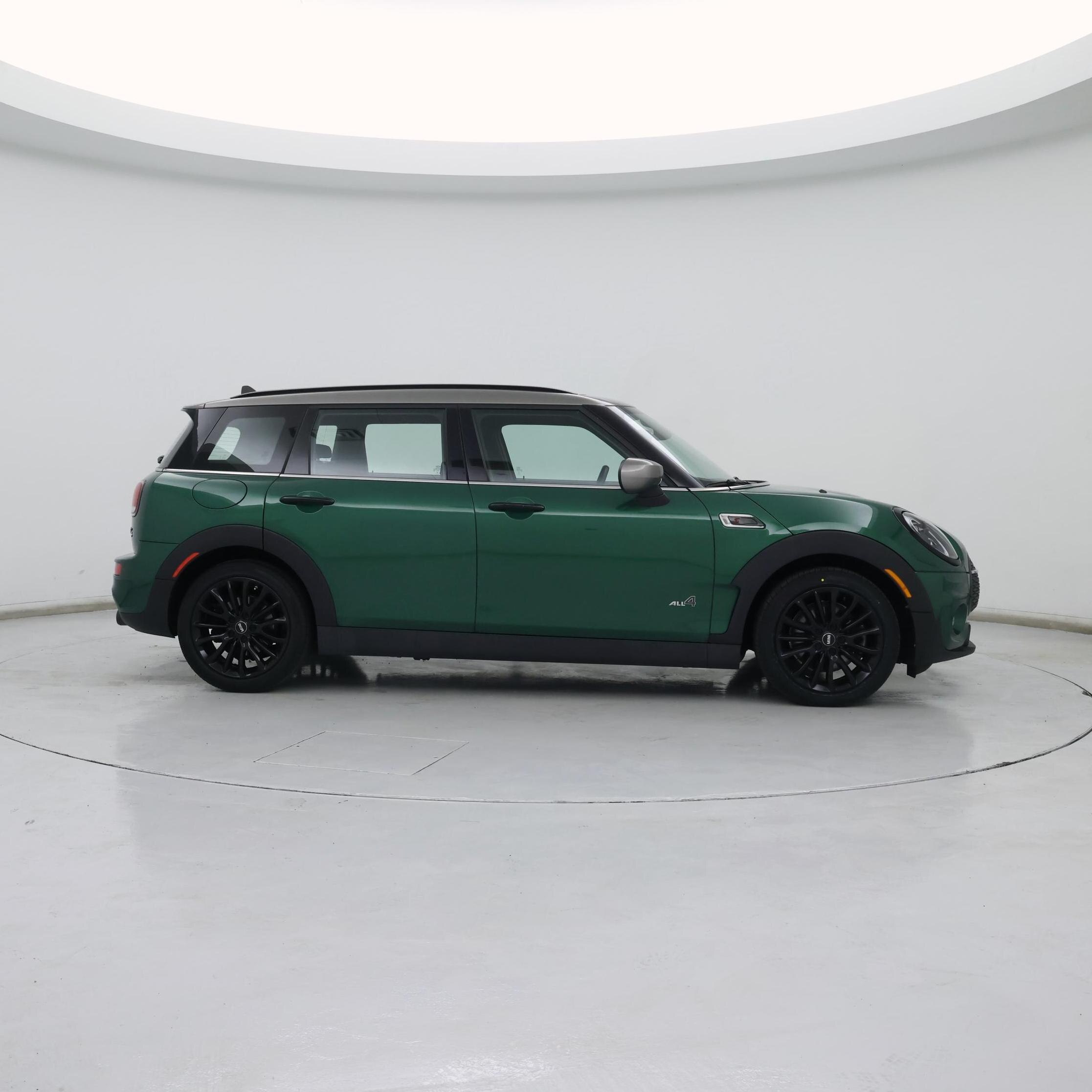 Thumbnail: 2022 MINI Cooper Clubman - 7