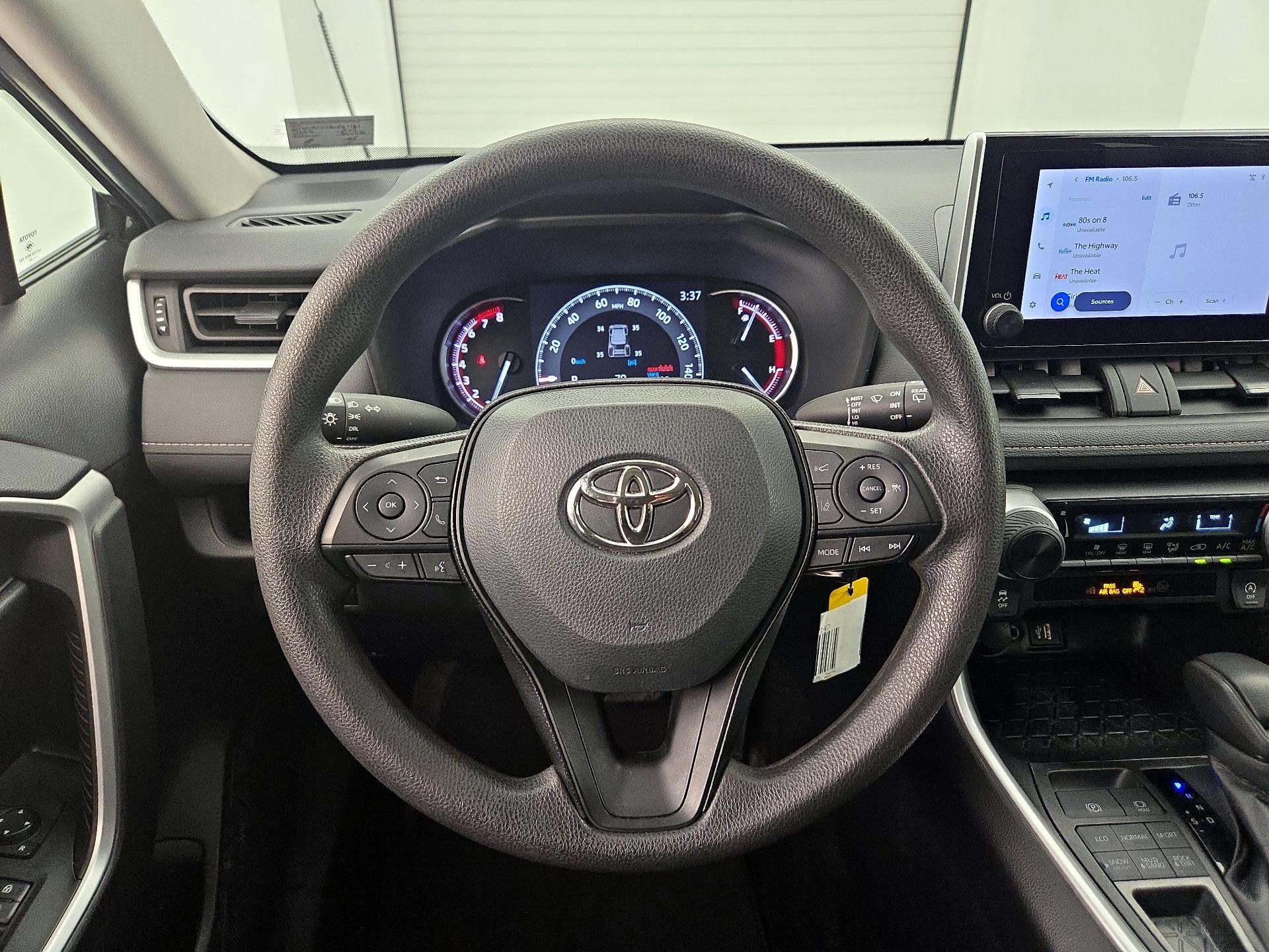 Thumbnail: 2024 Toyota RAV4 - 10