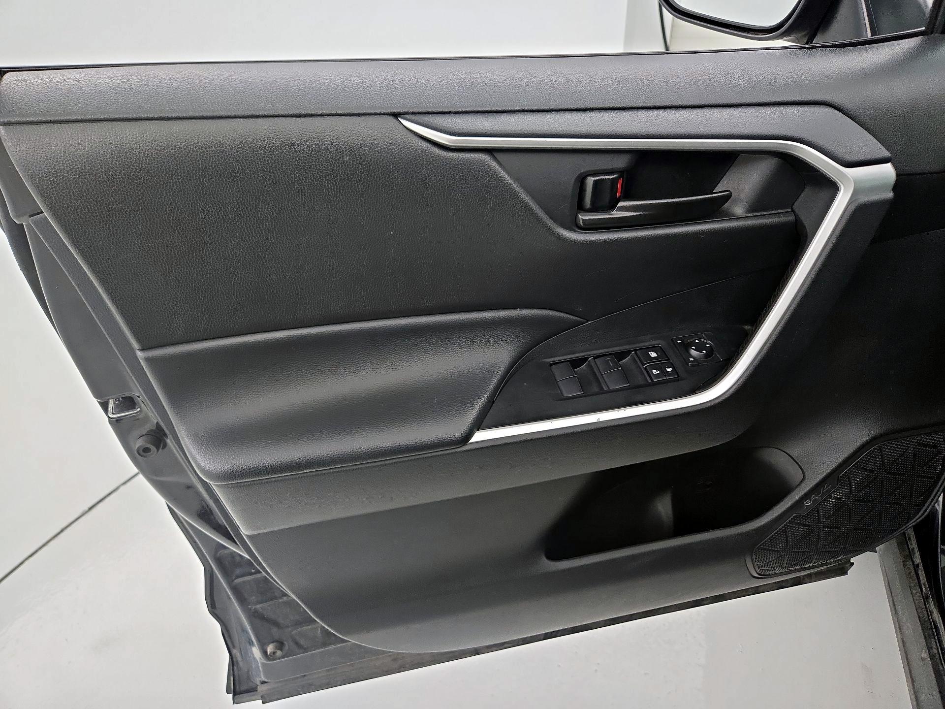 Thumbnail: 2024 Toyota RAV4 - 12