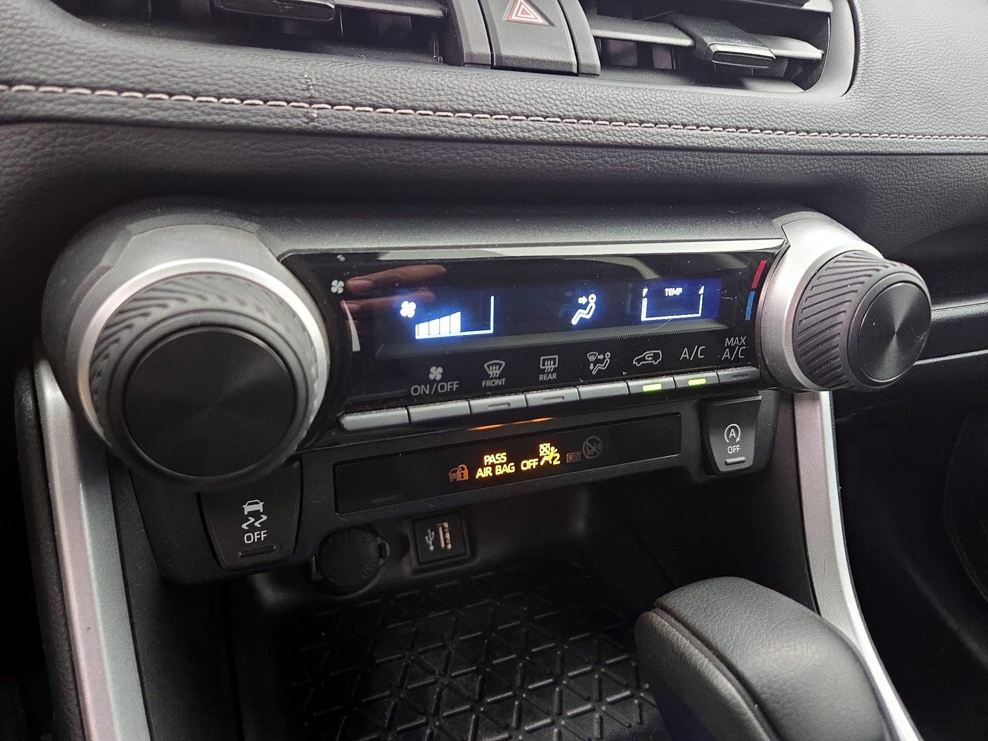 Thumbnail: 2024 Toyota RAV4 - 16