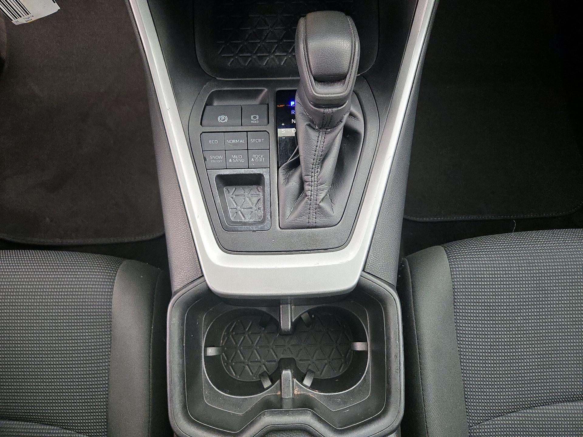 Thumbnail: 2024 Toyota RAV4 - 17