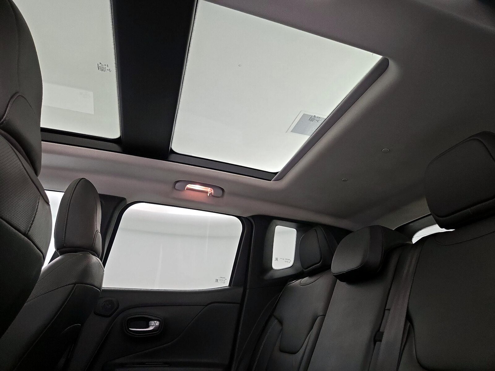 2022 Jeep Renegade Limited - Photo 26