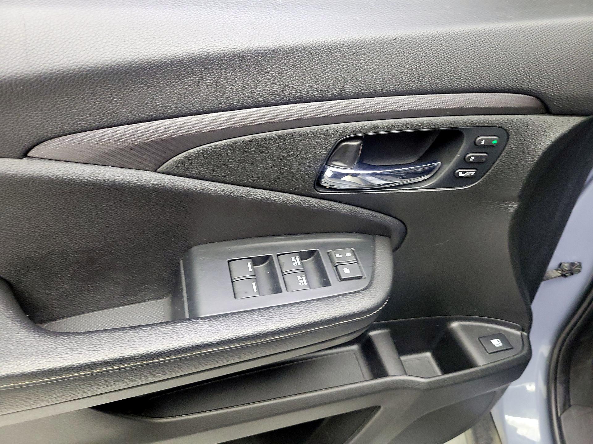 Thumbnail: 2023 Honda Ridgeline - 10