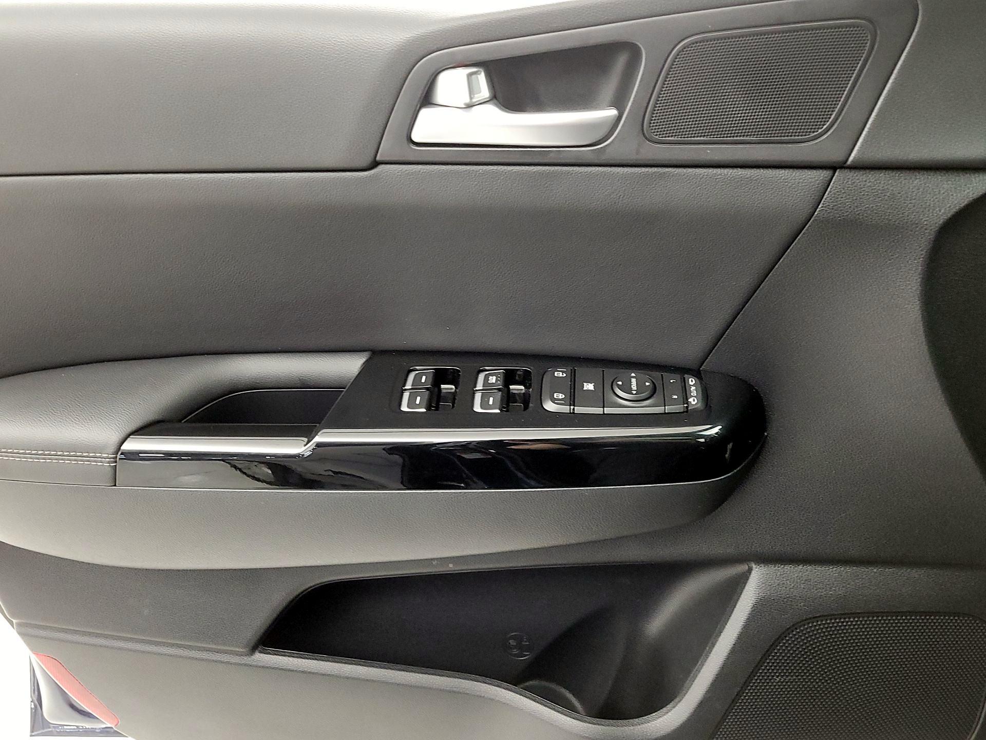 Thumbnail: 2022 Kia Sportage - 12