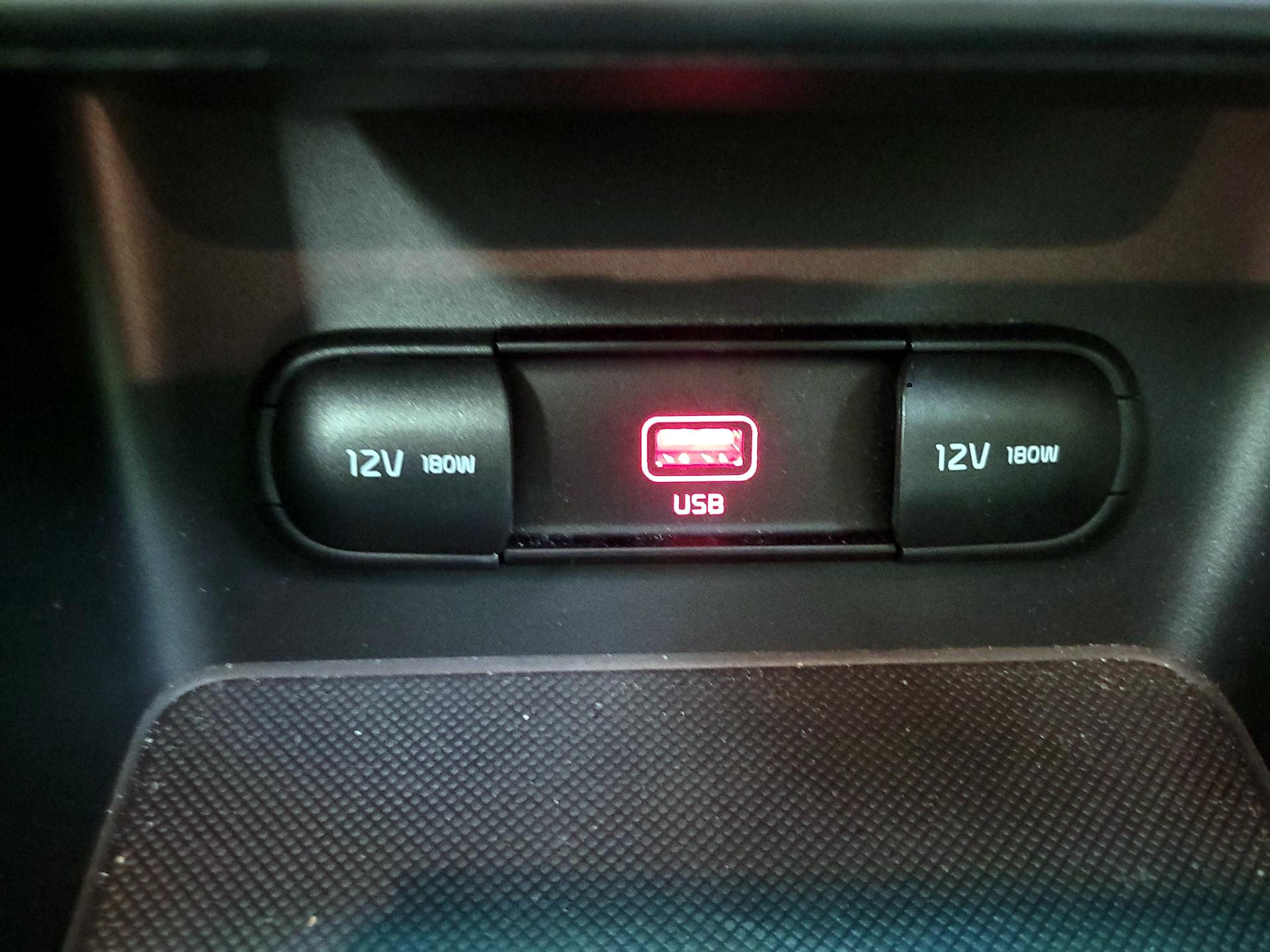 Thumbnail: 2022 Kia Sportage - 16