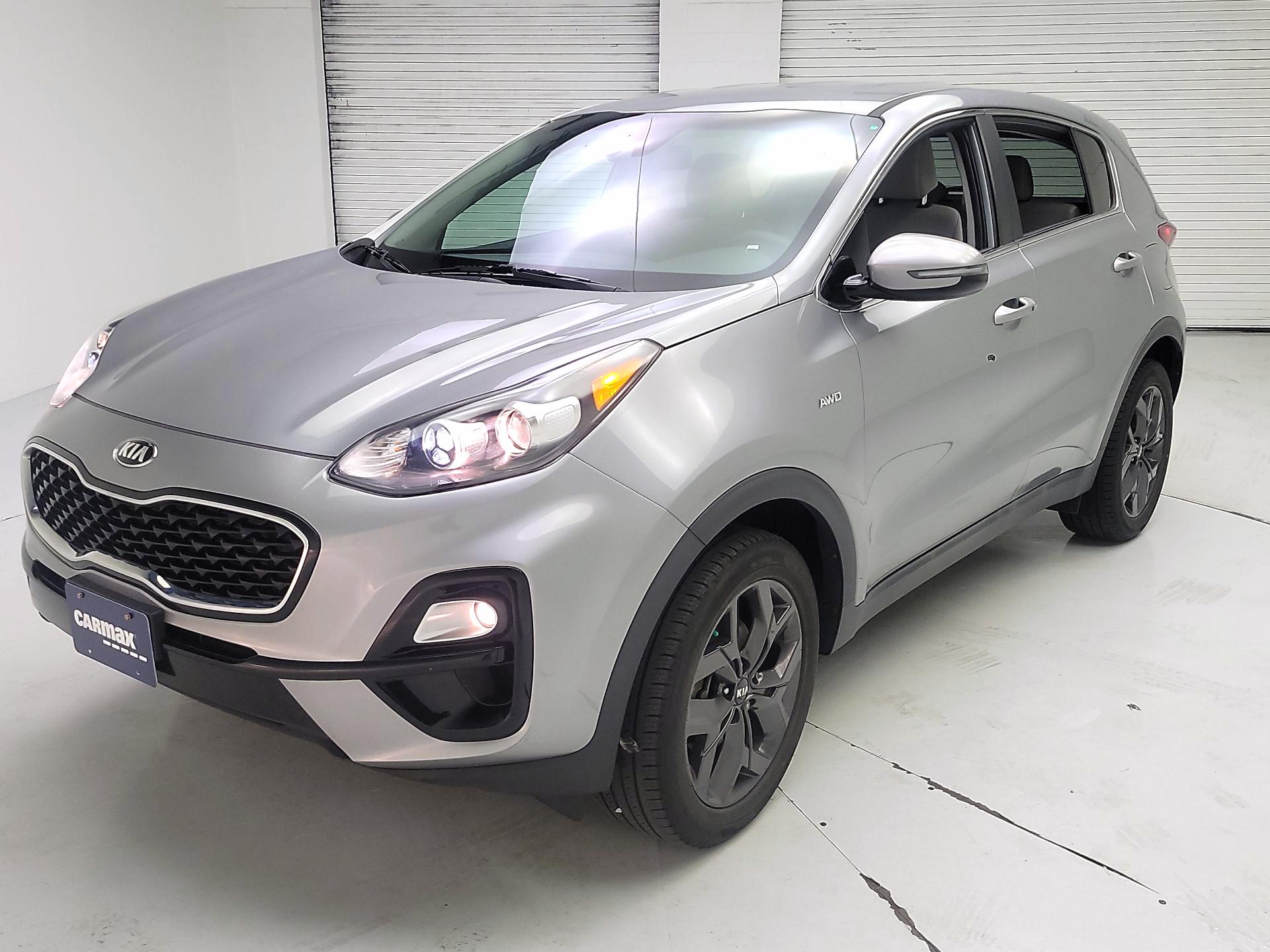 Thumbnail: 2022 Kia Sportage - 3