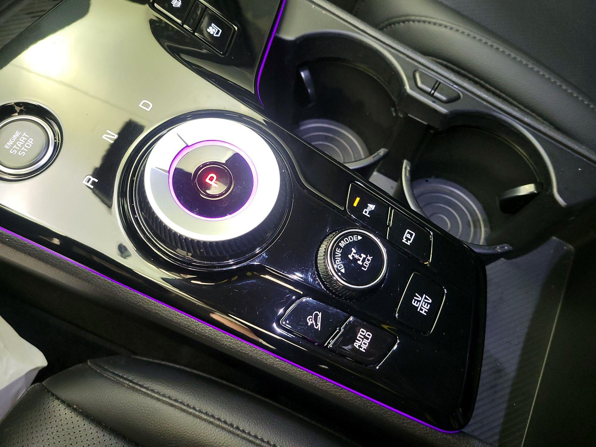 Thumbnail: 2023 Kia Sportage - 18