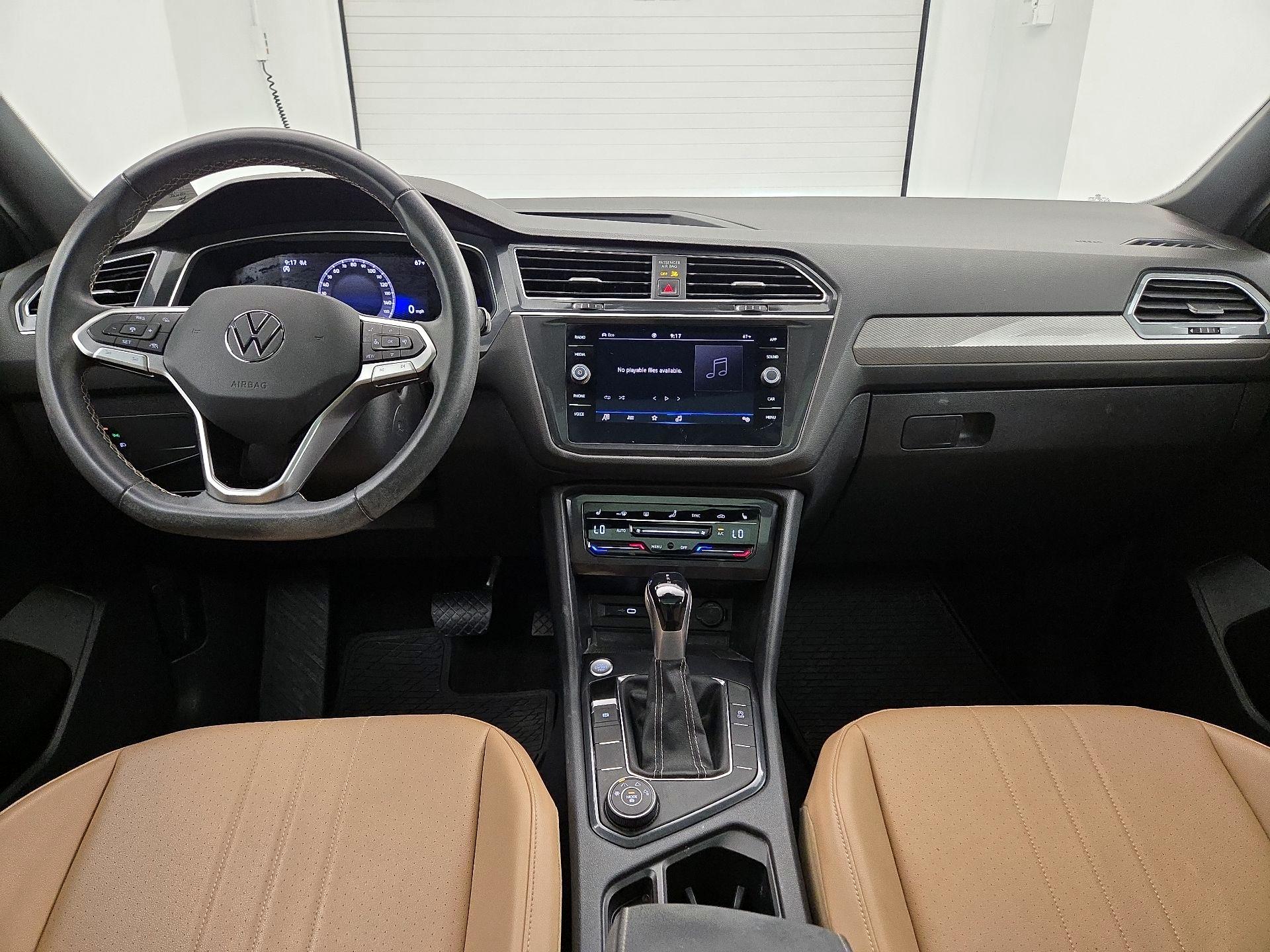 Thumbnail: 2022 Volkswagen Tiguan - 9