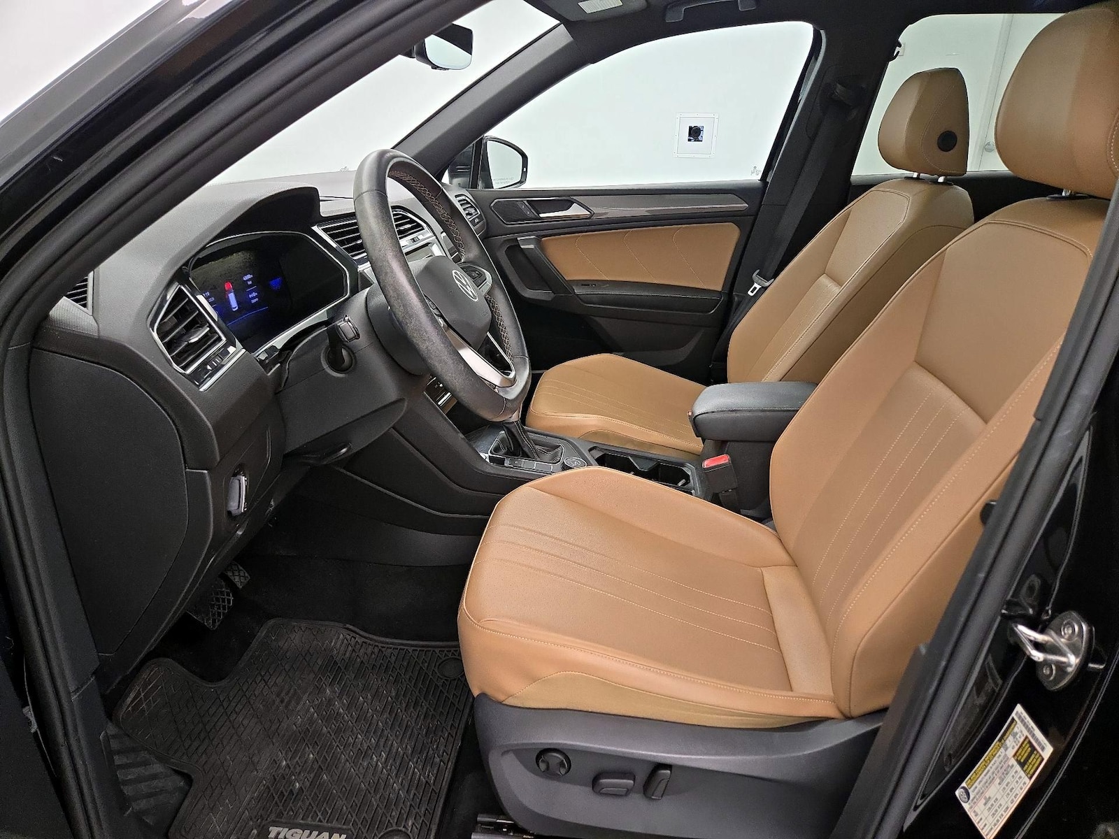 2022 Volkswagen Tiguan SE - Photo 12