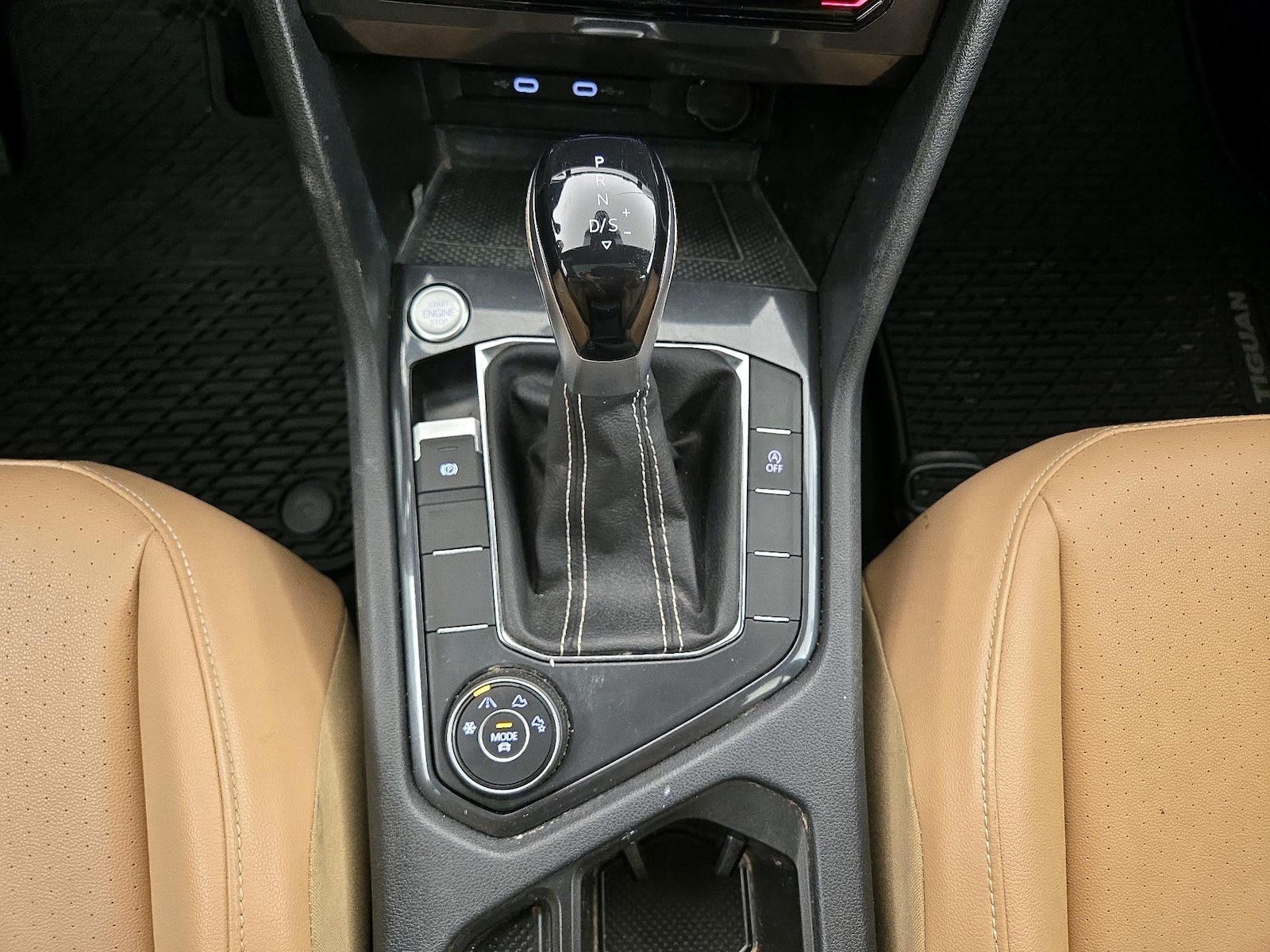 2022 Volkswagen Tiguan SE - Photo 18