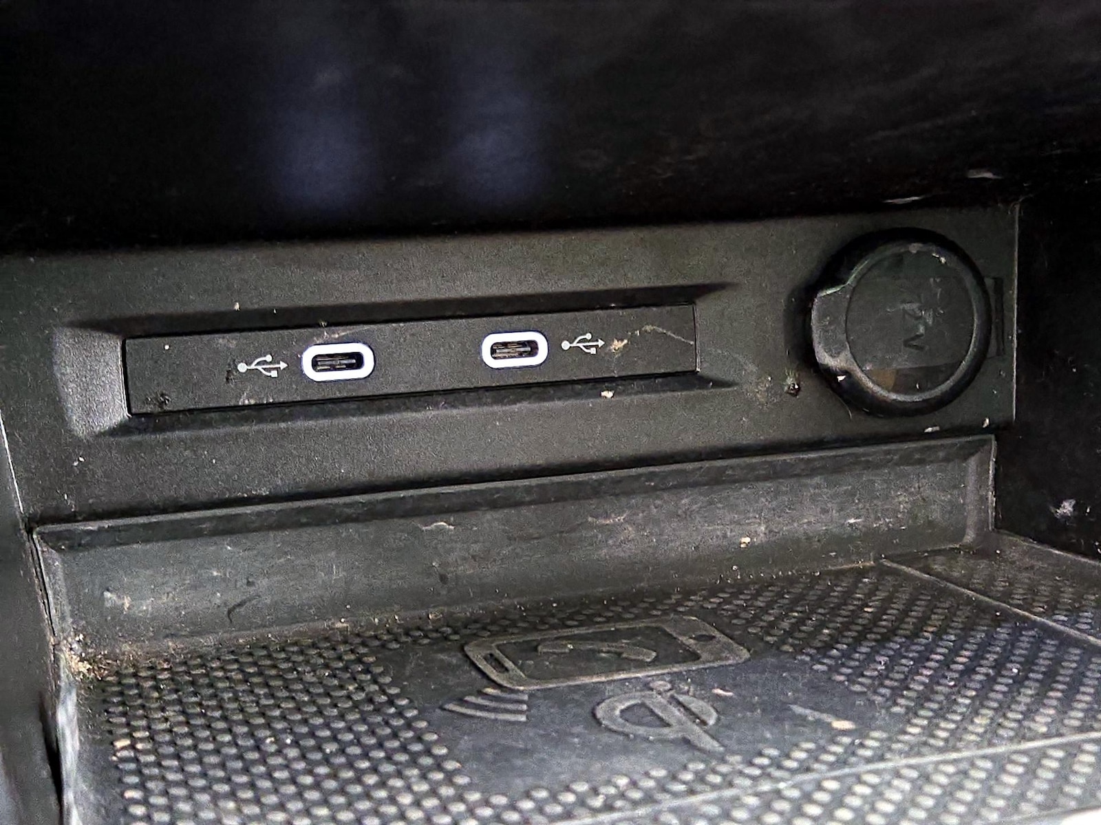2022 Volkswagen Tiguan SE - Photo 19