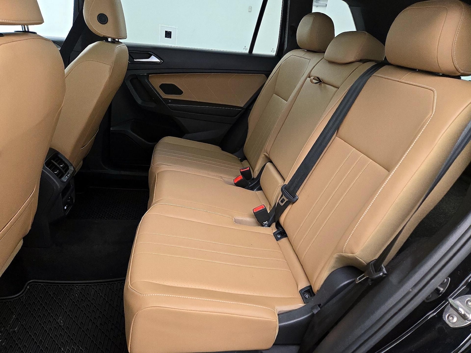 2022 Volkswagen Tiguan SE - Photo 21
