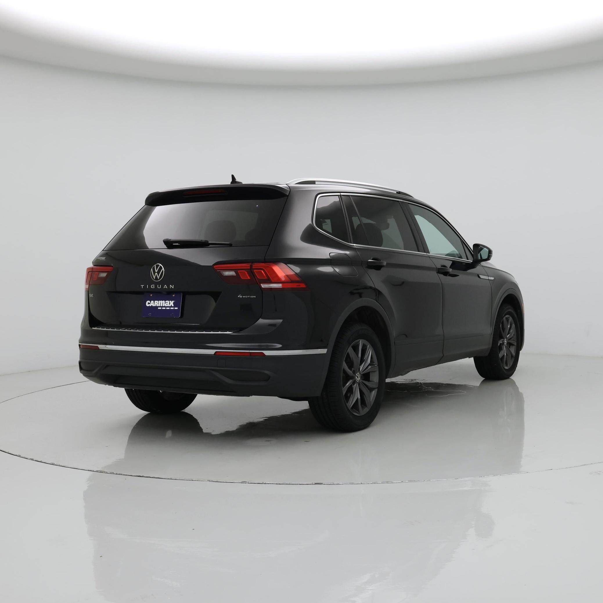 Thumbnail: 2022 Volkswagen Tiguan - 8
