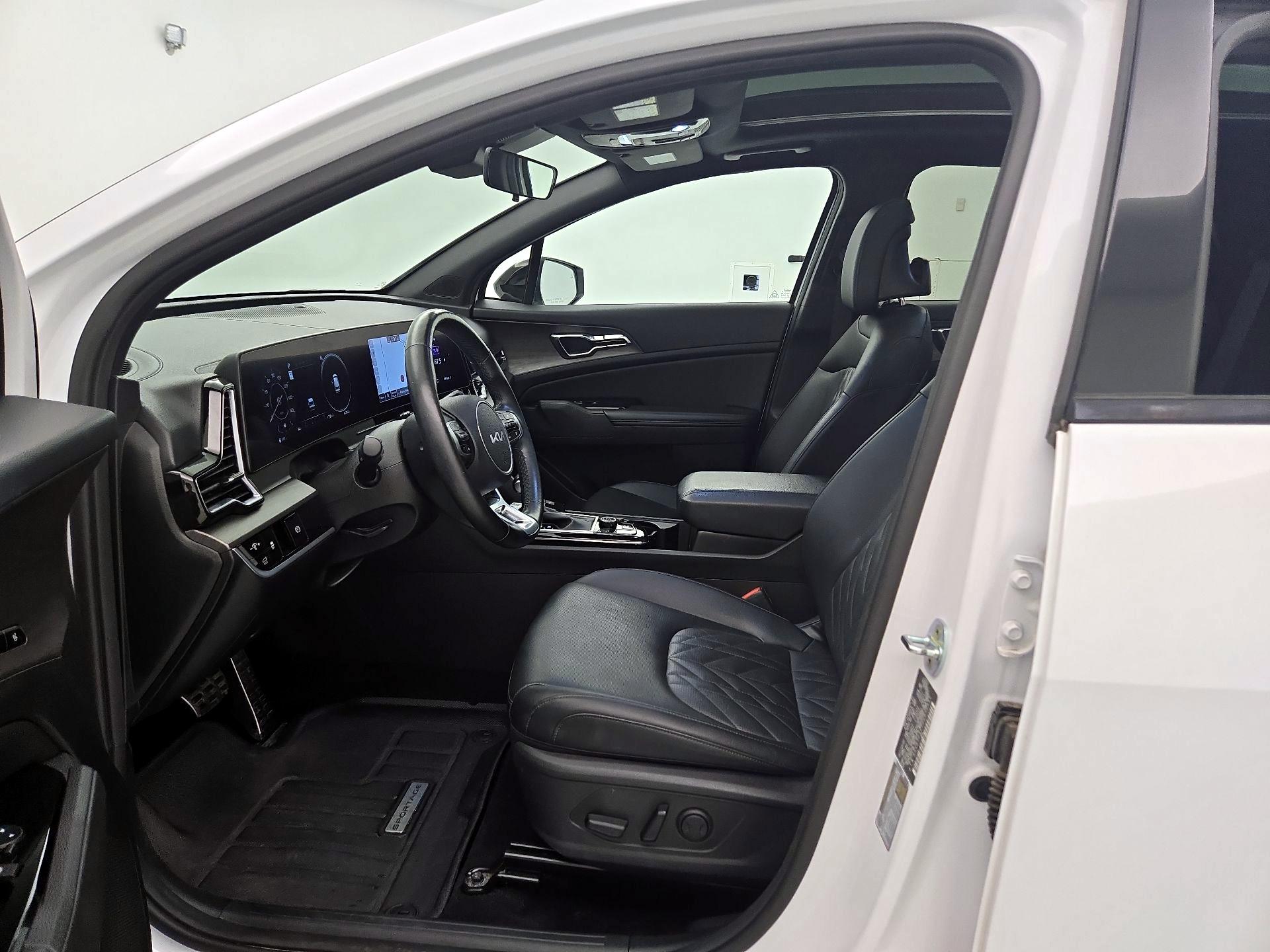 Thumbnail: 2023 Kia Sportage - 11
