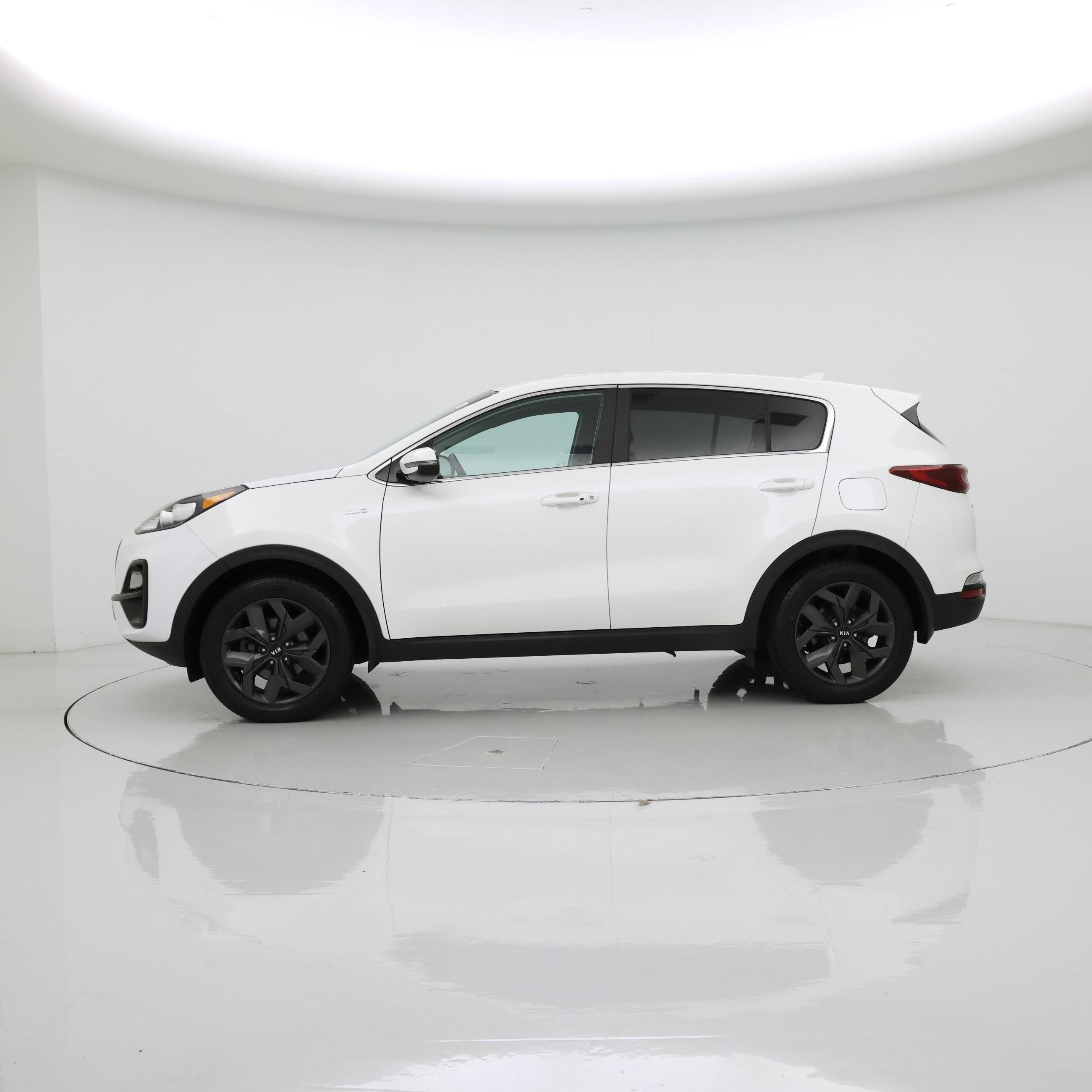 Thumbnail: 2022 Kia Sportage - 3