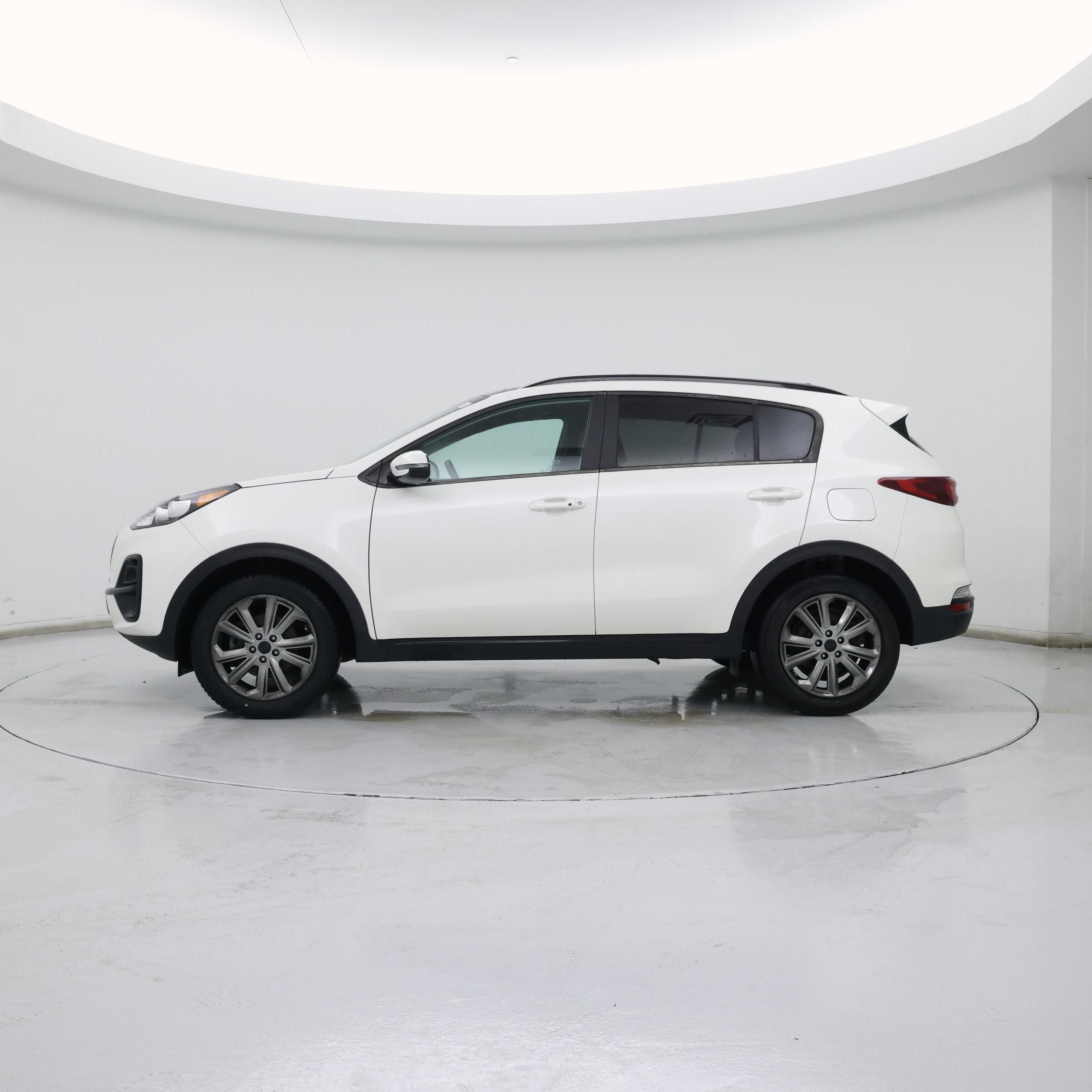 Thumbnail: 2022 Kia Sportage - 3