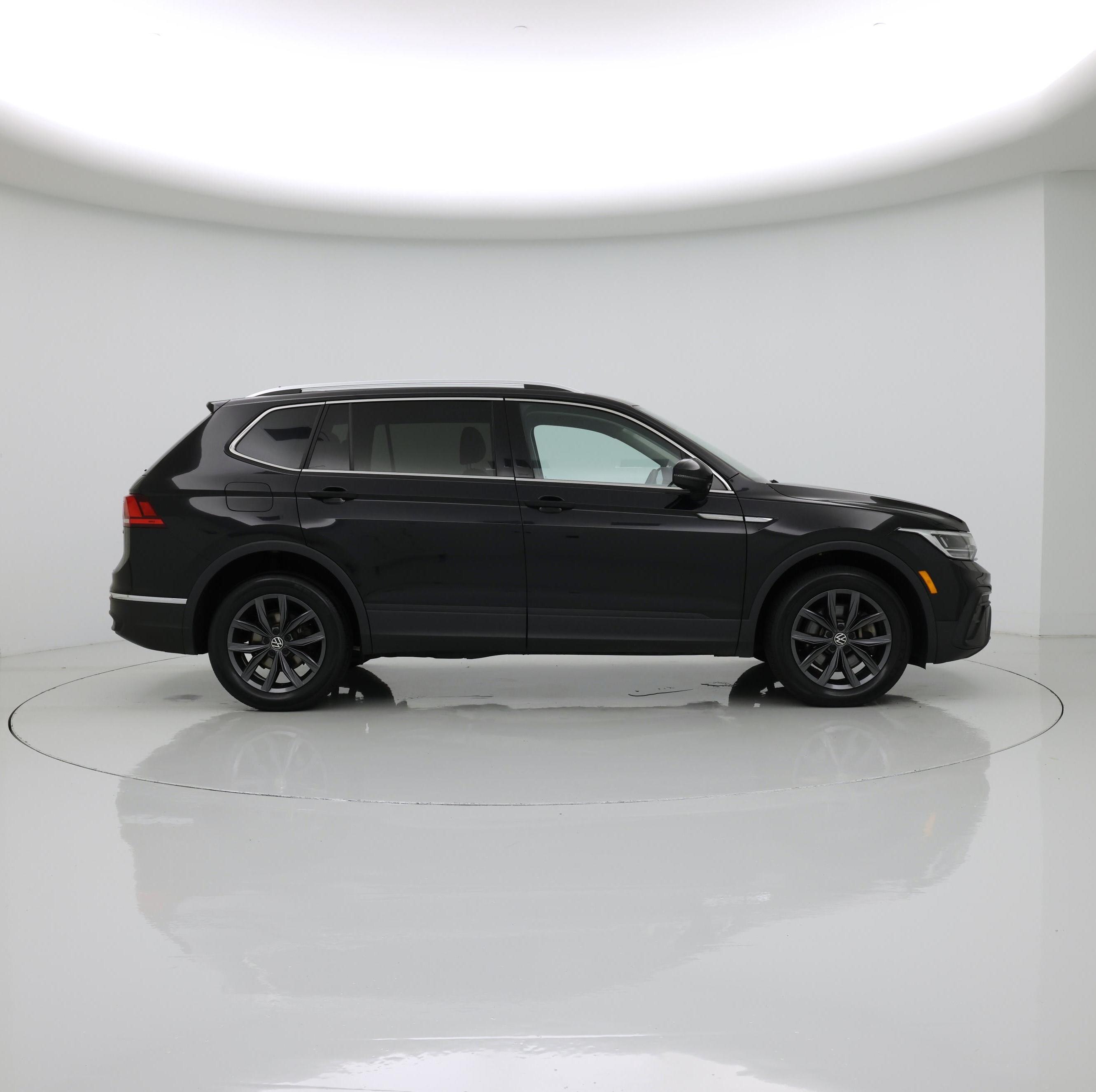 Thumbnail: 2022 Volkswagen Tiguan - 7