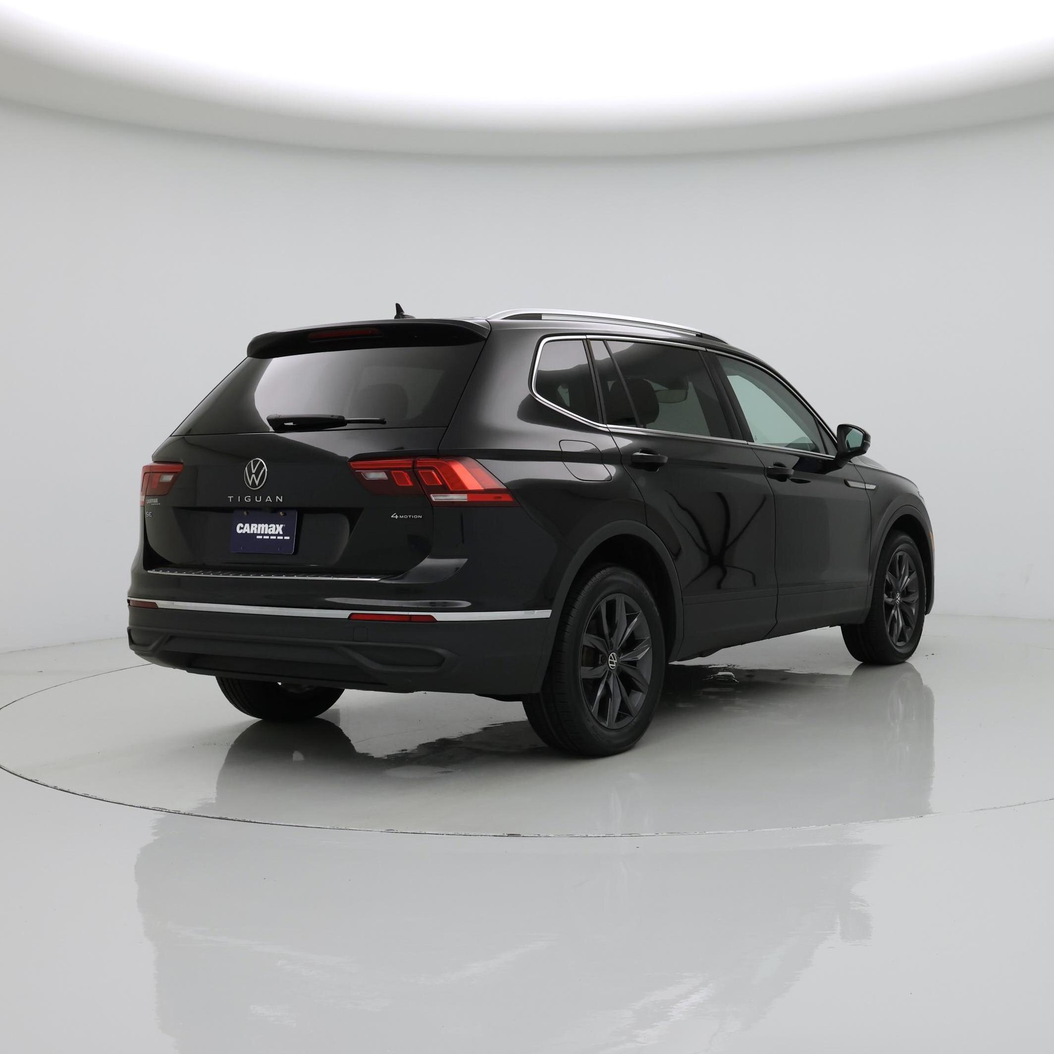 Thumbnail: 2022 Volkswagen Tiguan - 8