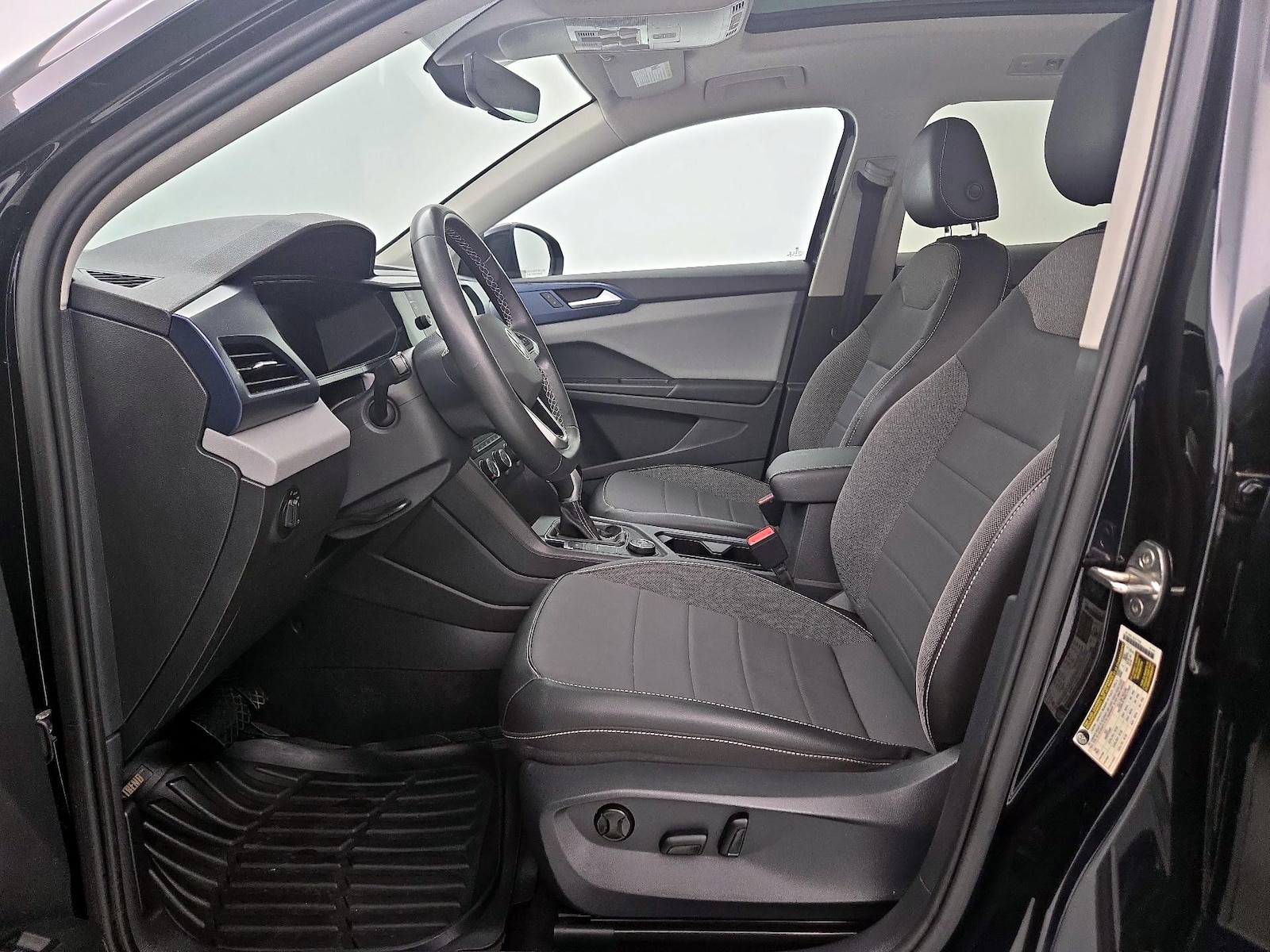 2022 Volkswagen Taos SE - Photo 12