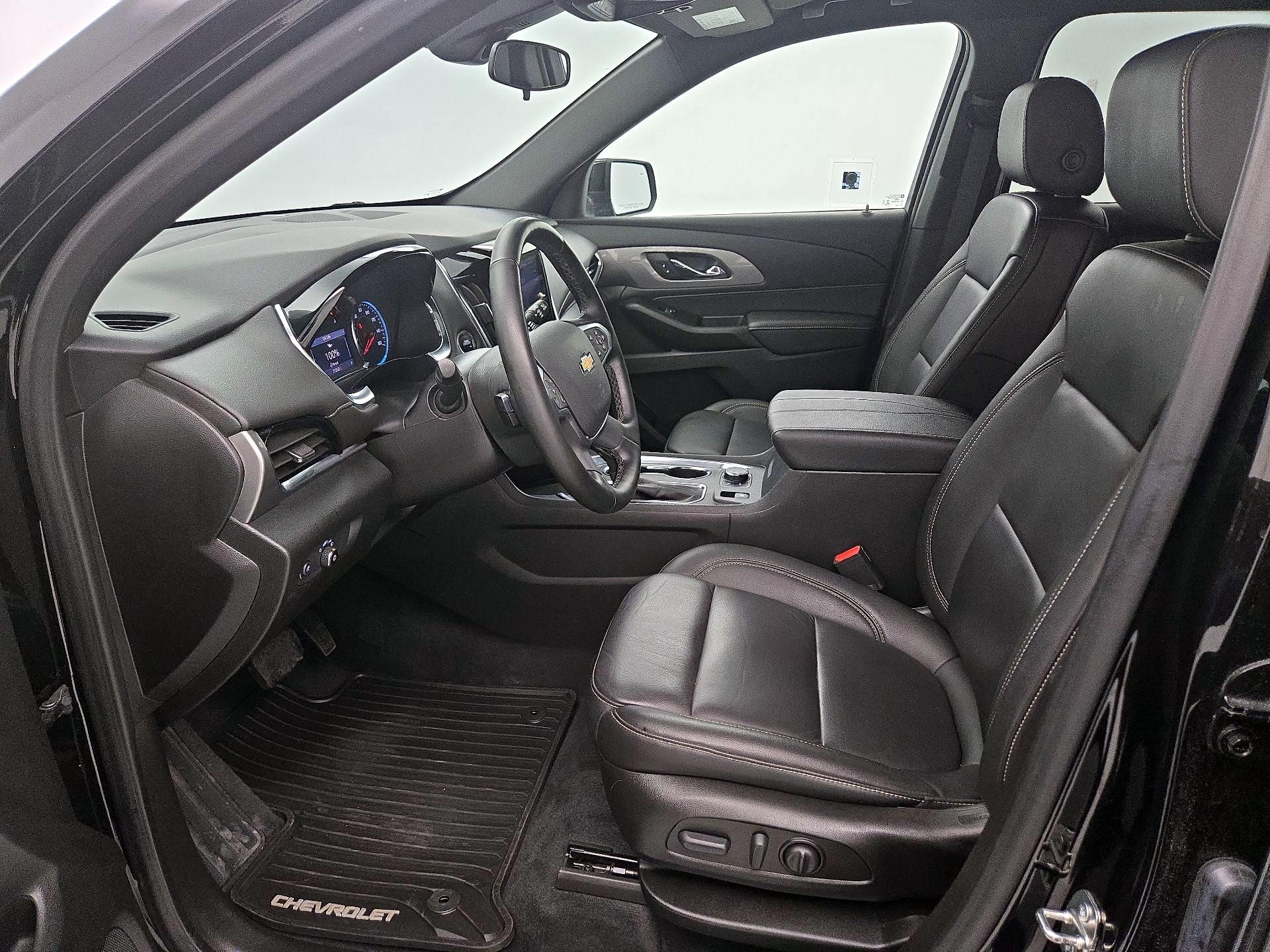 Thumbnail: 2023 Chevrolet Traverse - 11