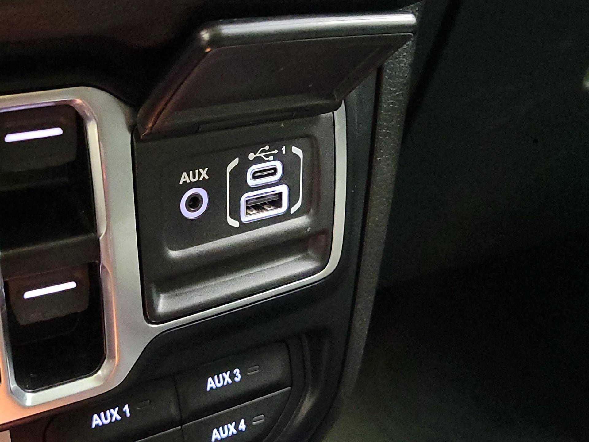 Thumbnail: 2024 Jeep Wrangler - 16