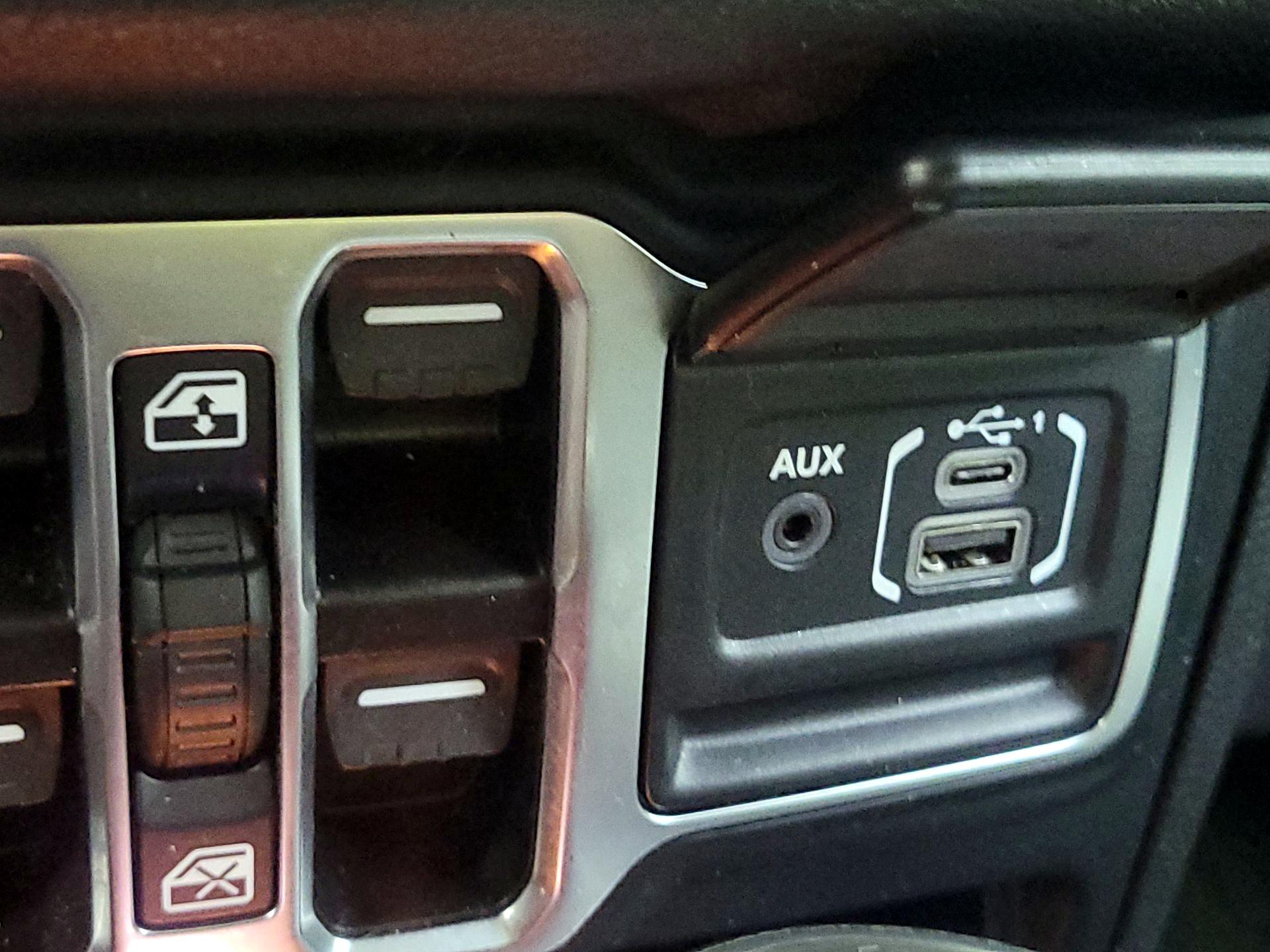 Thumbnail: 2024 Jeep Wrangler - 16