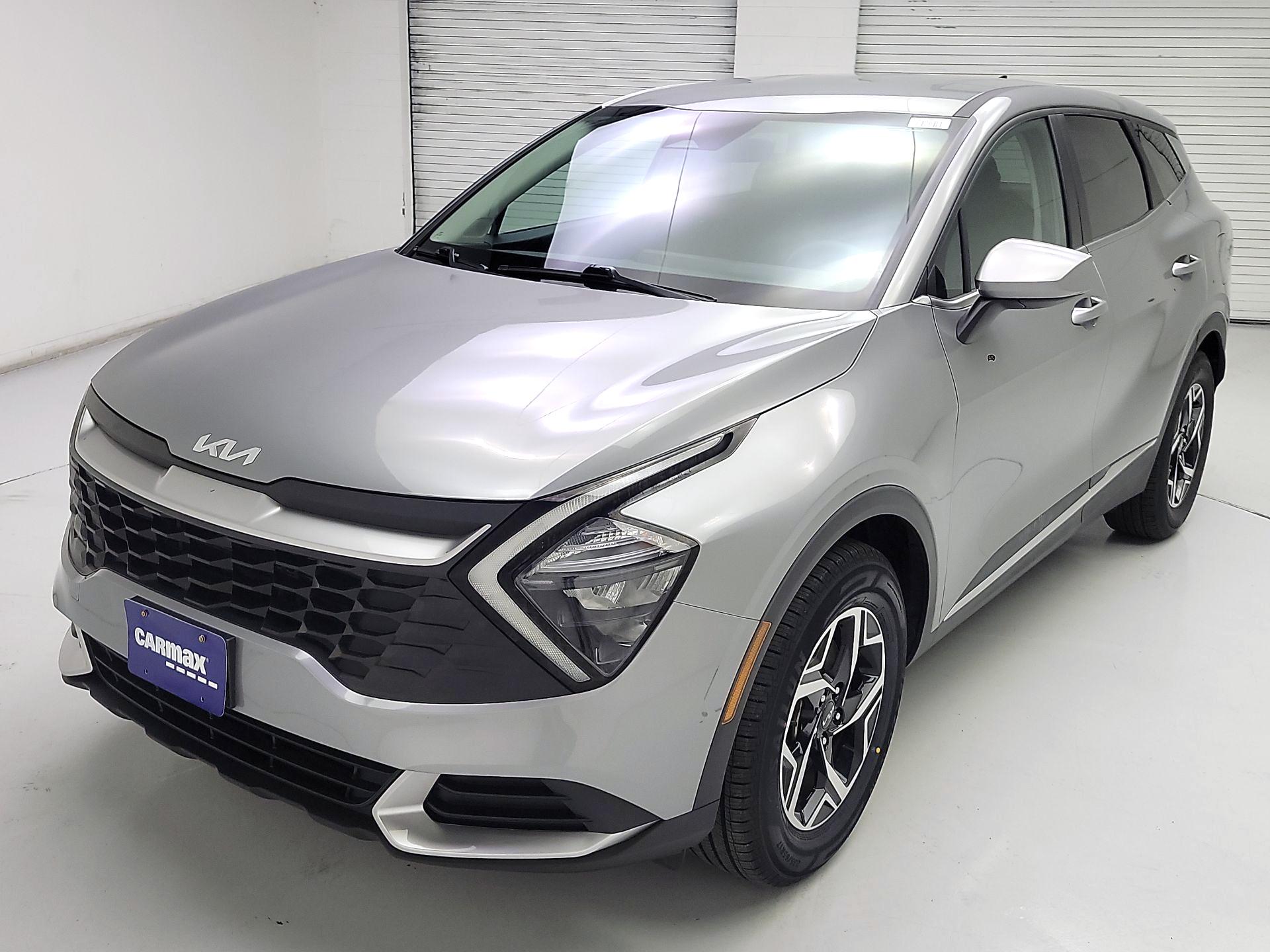 Thumbnail: 2023 Kia Sportage - 3