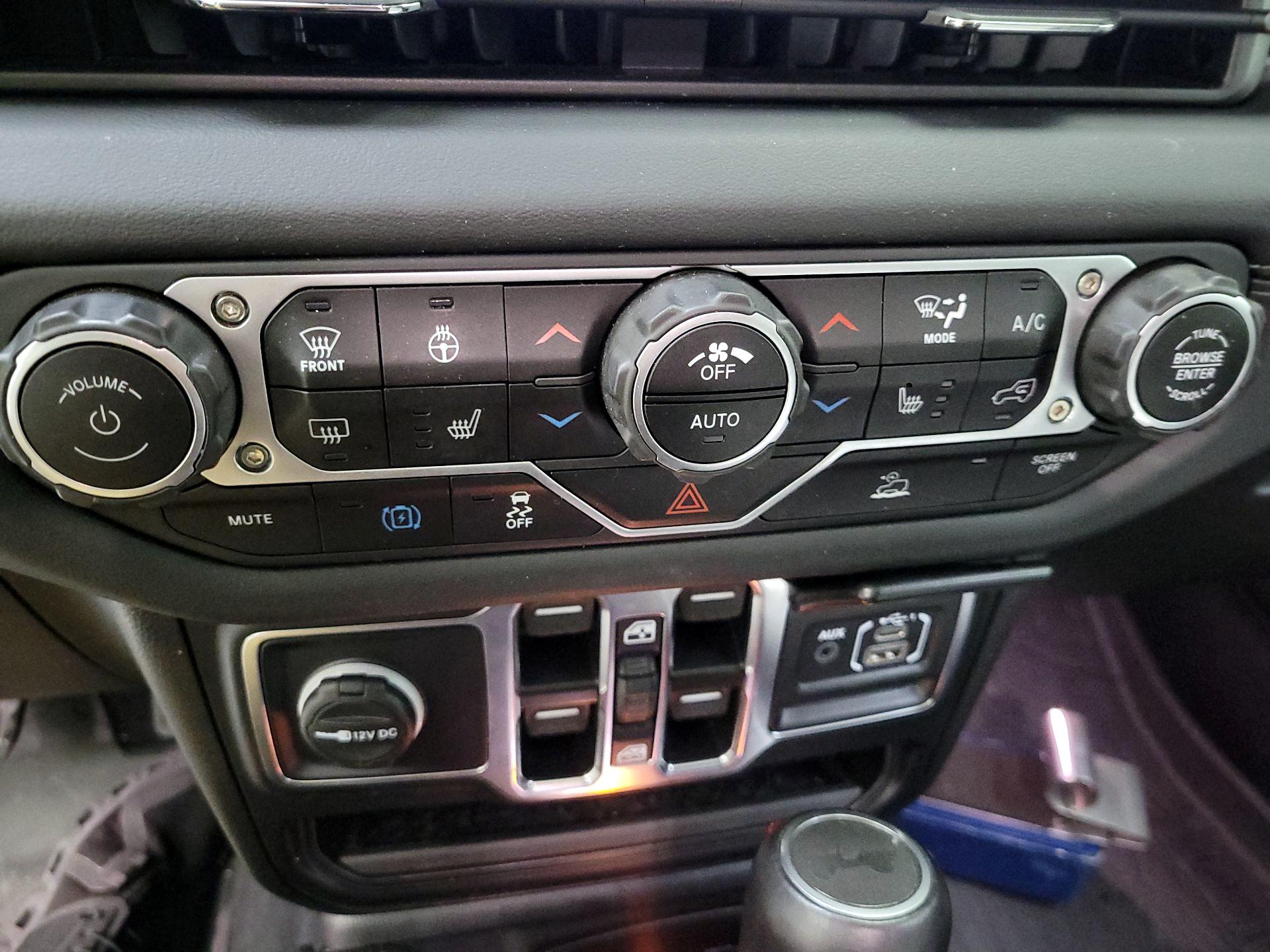 Thumbnail: 2024 Jeep Wrangler - 17