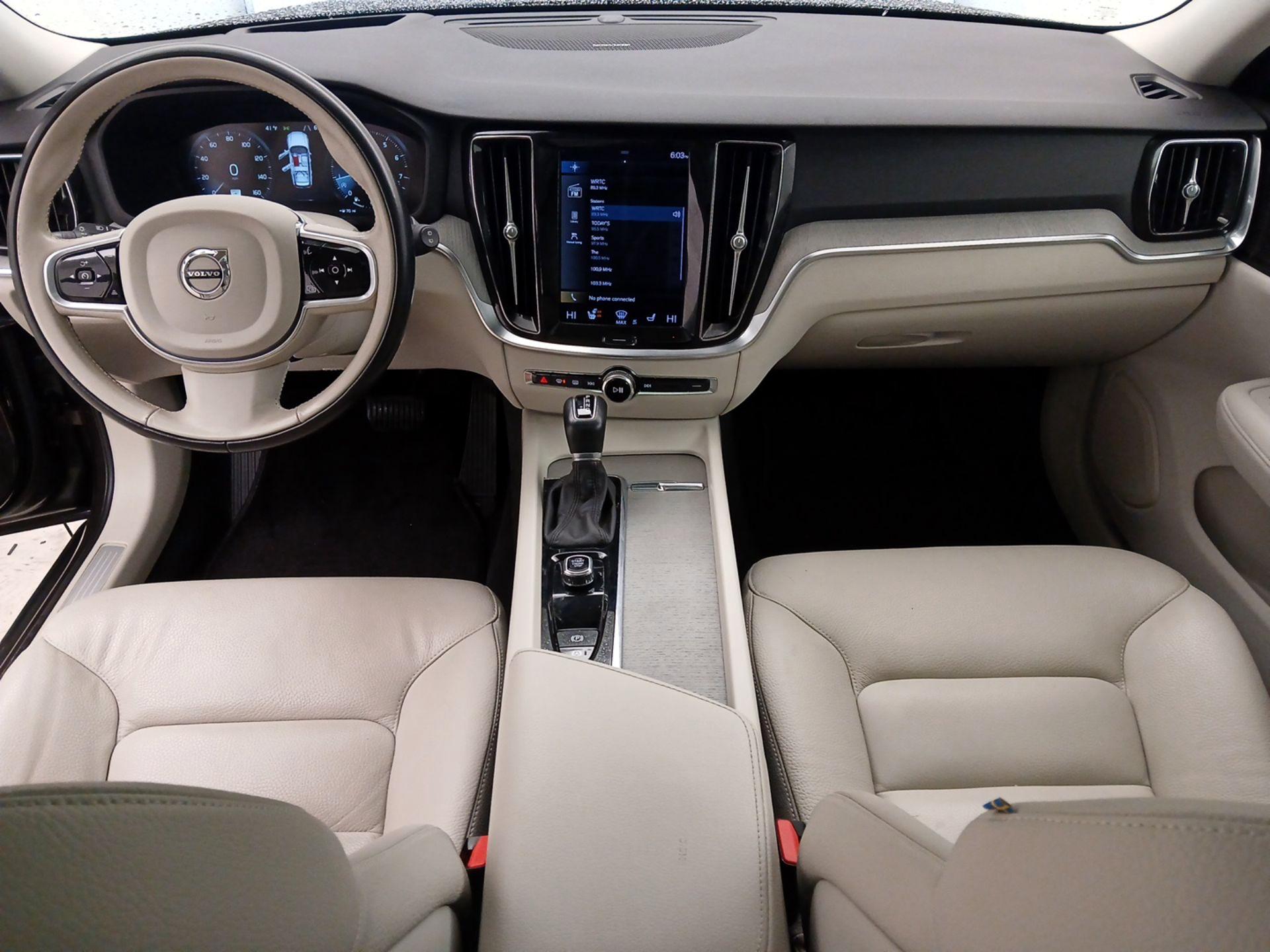 Thumbnail: 2022 Volvo S60 - 9