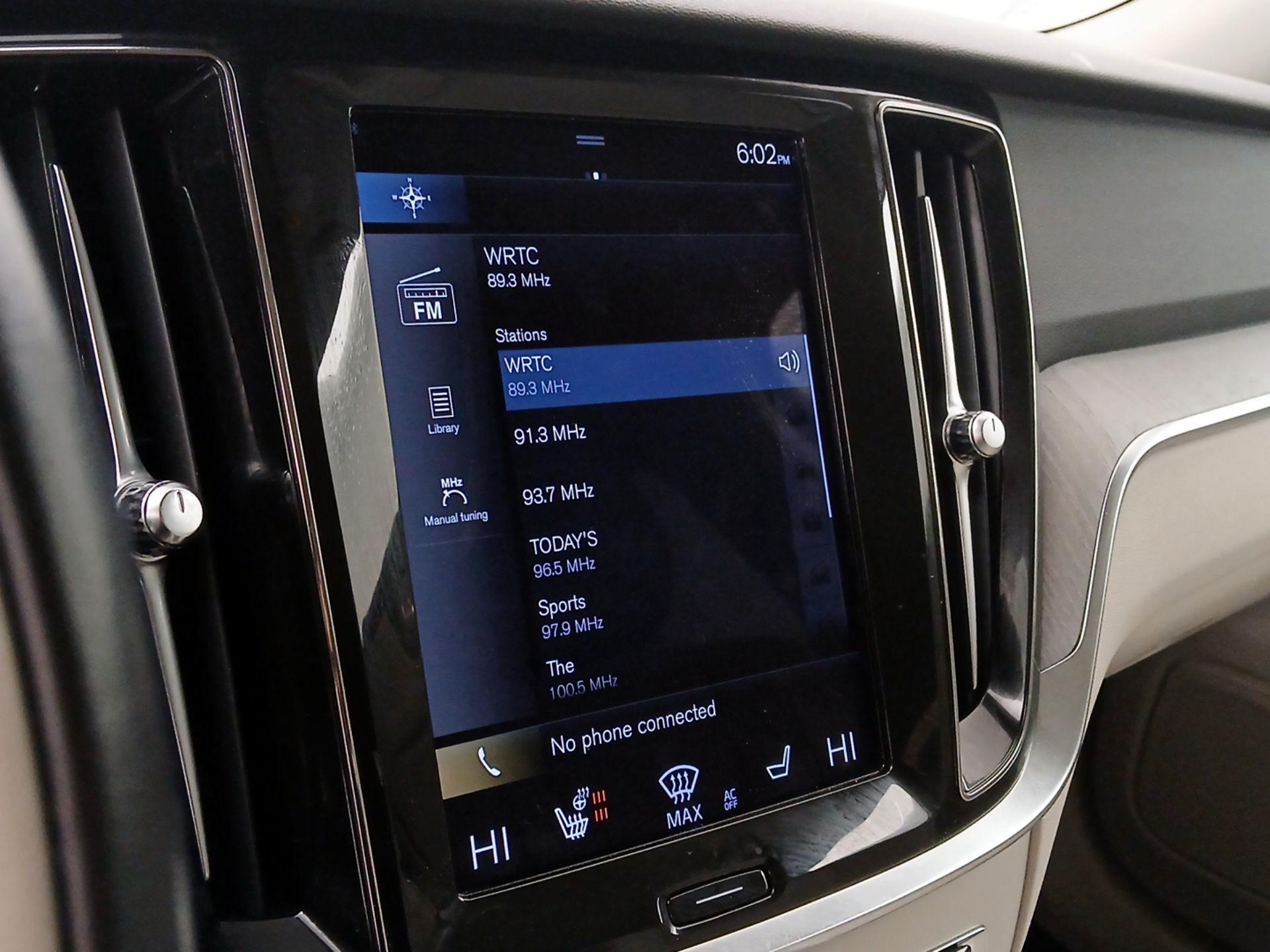 Thumbnail: 2022 Volvo S60 - 15