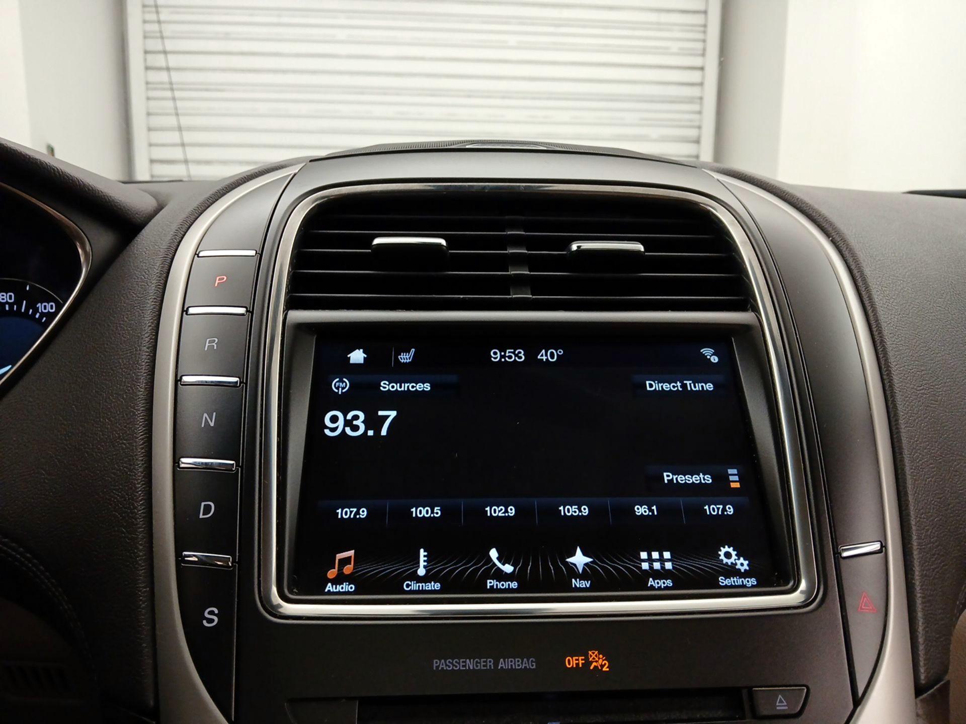 Thumbnail: 2018 Lincoln MKX - 15