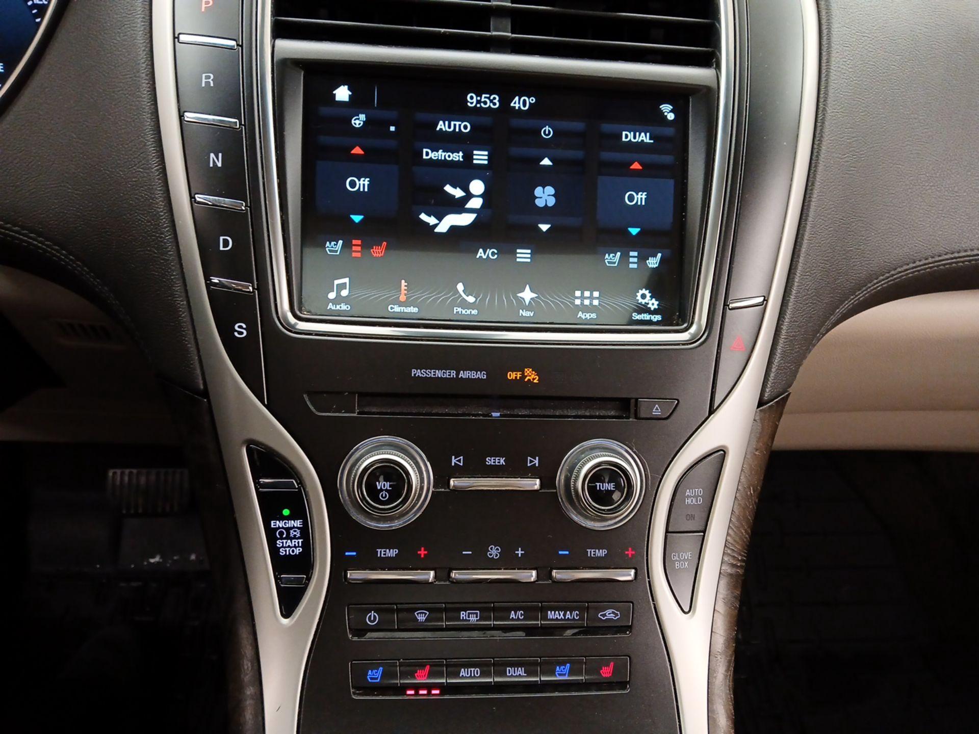 Thumbnail: 2018 Lincoln MKX - 16