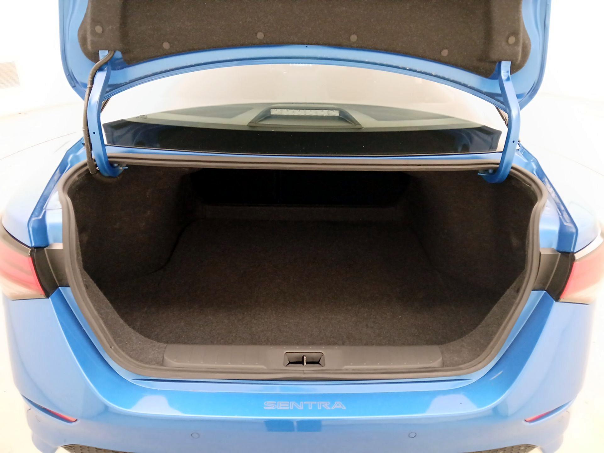 Thumbnail: 2021 Nissan Sentra - 20