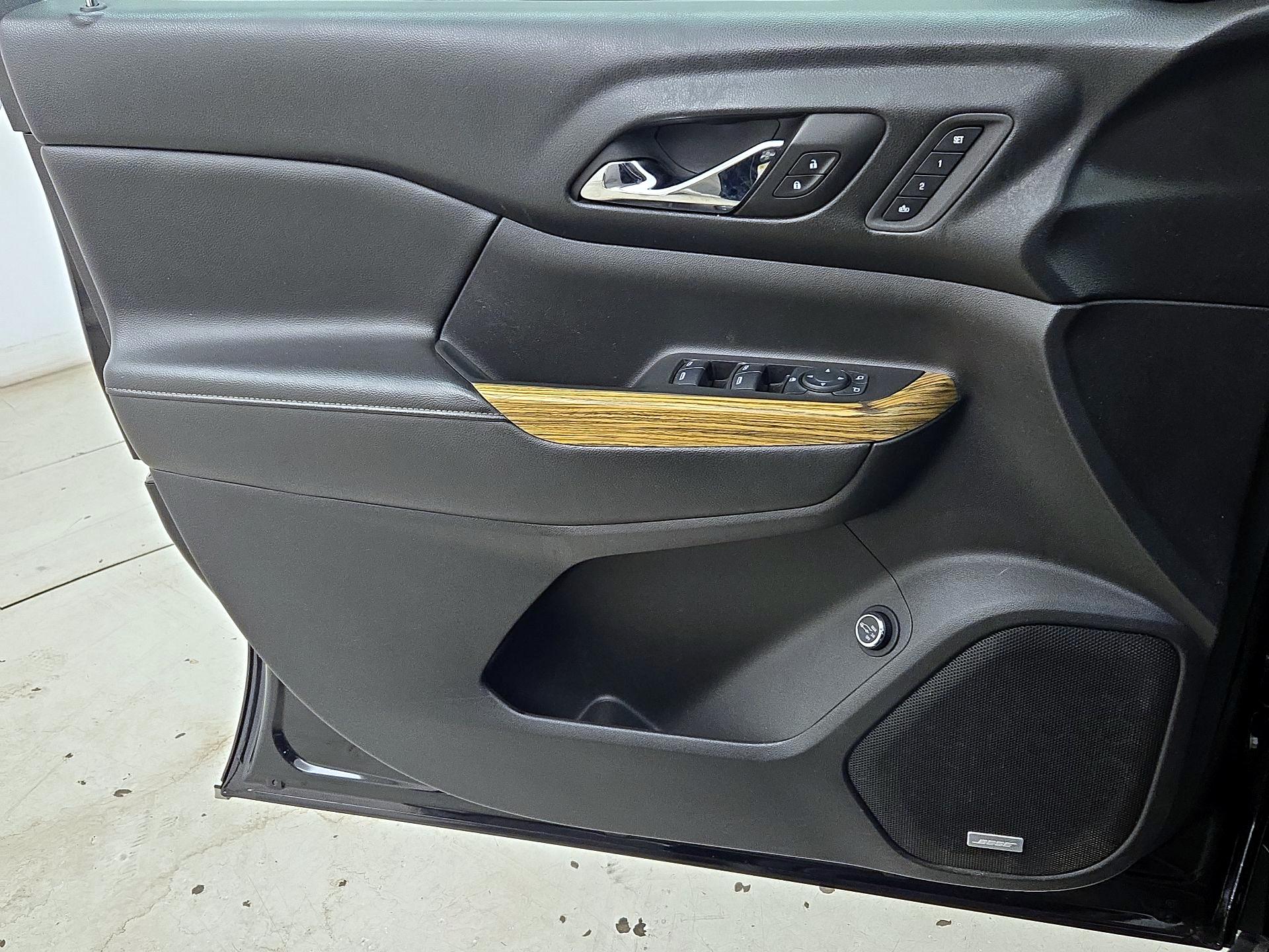 Thumbnail: 2017 GMC Acadia - 12