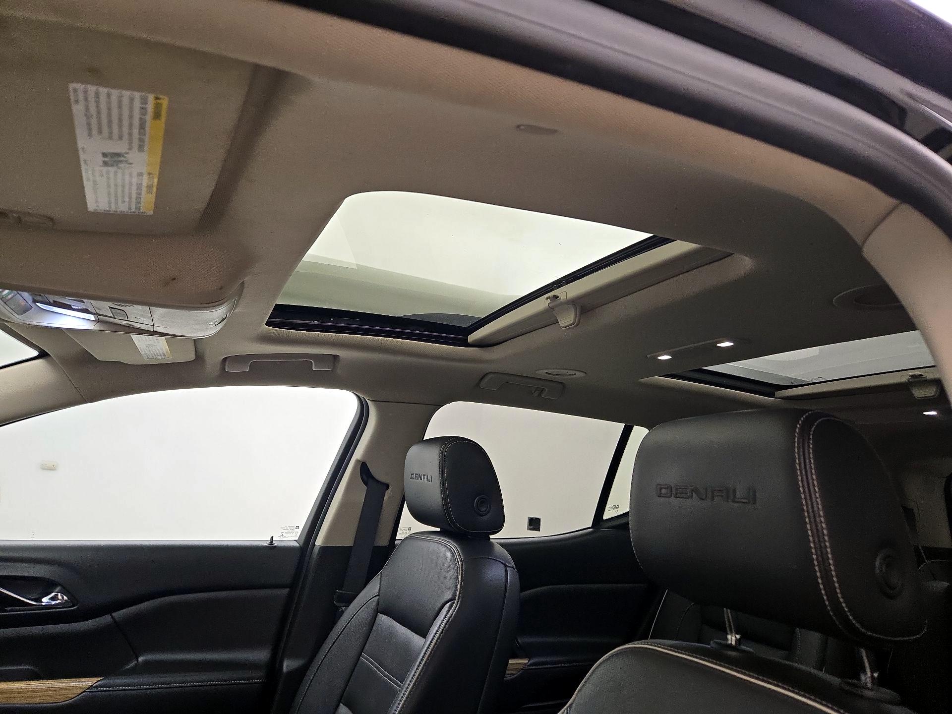 Thumbnail: 2017 GMC Acadia - 20