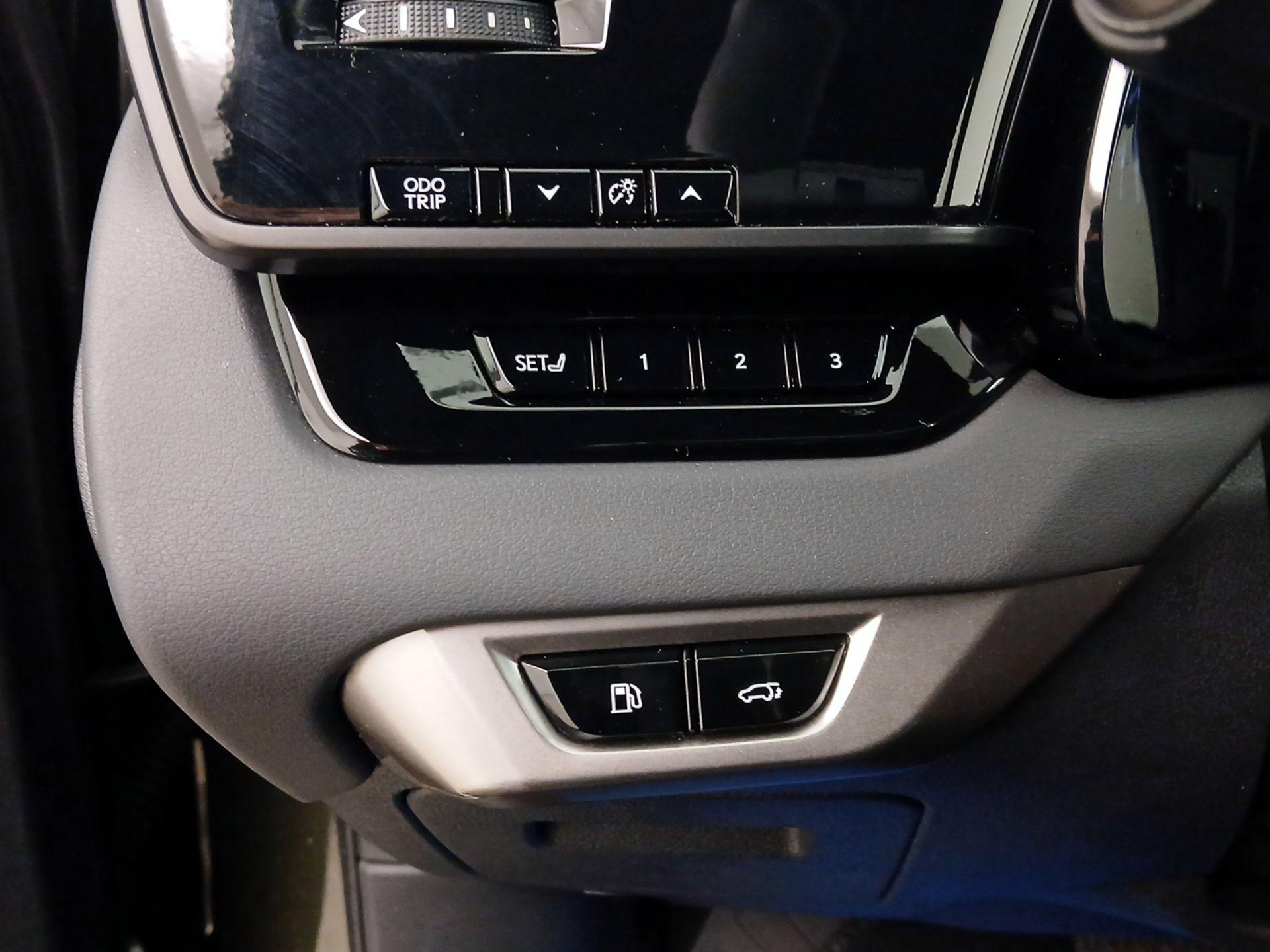 Thumbnail: 2023 Lexus RX - 13