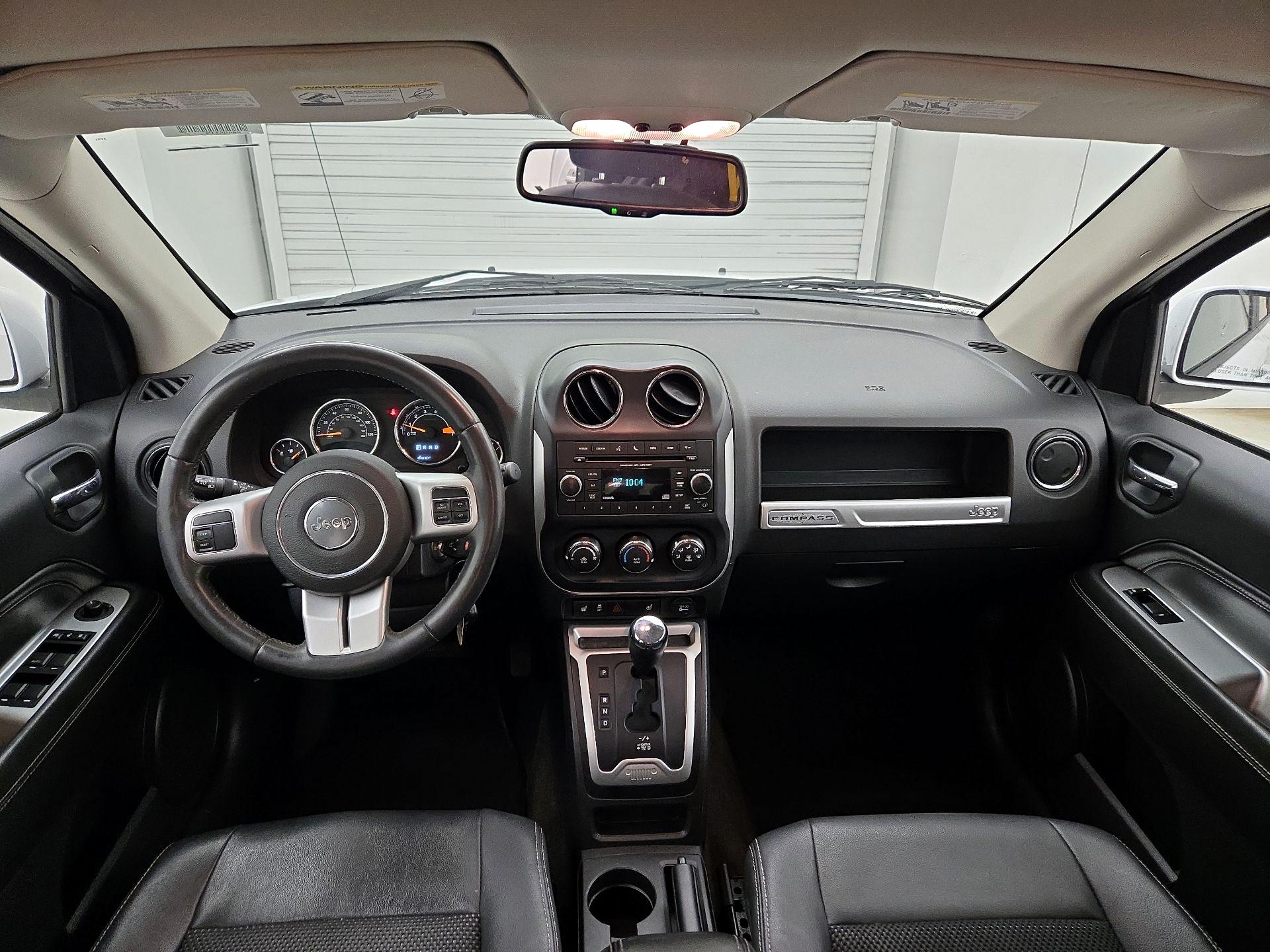 Thumbnail: 2015 Jeep Compass - 9