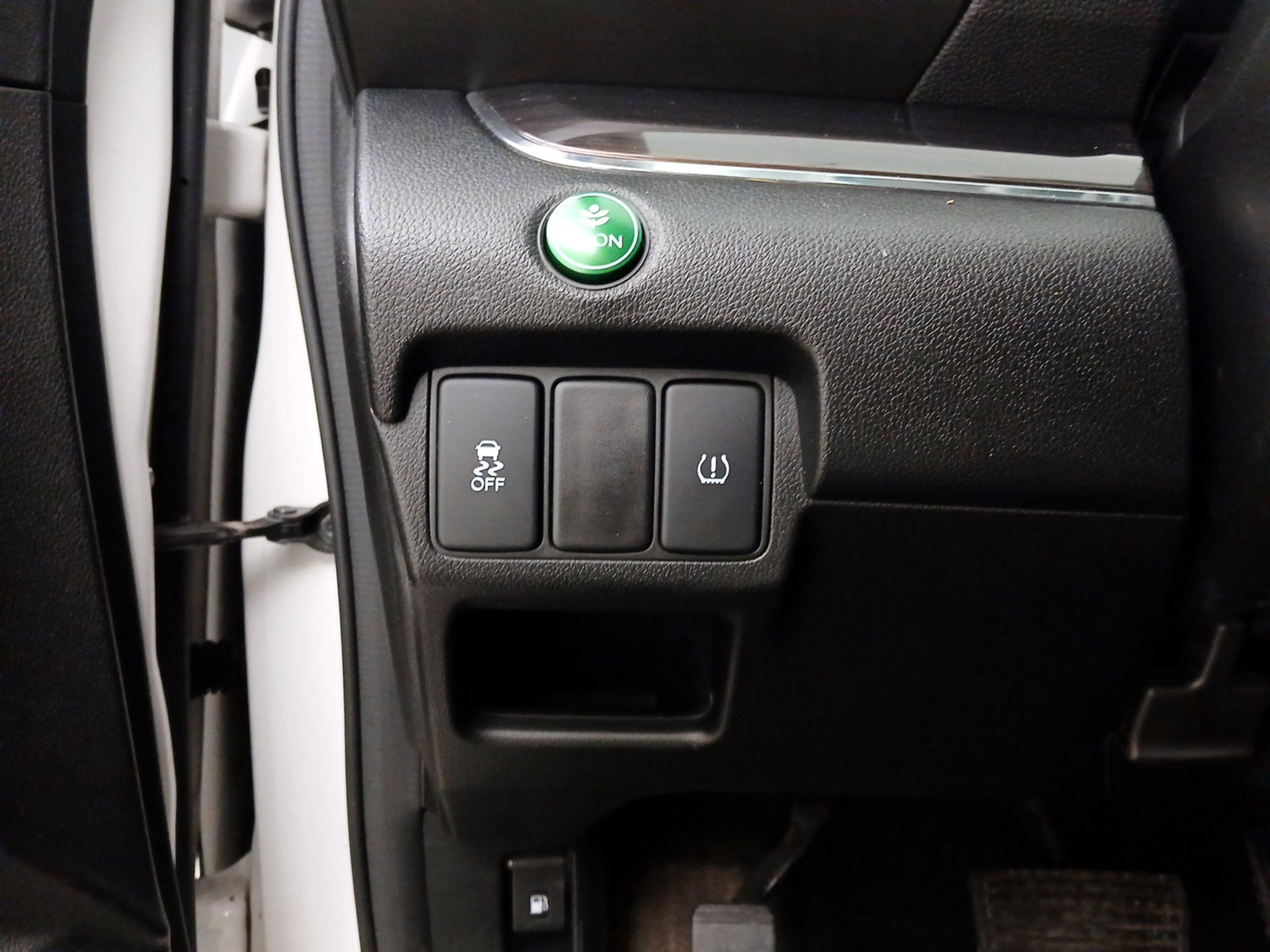 Thumbnail: 2015 Honda CR-V - 13