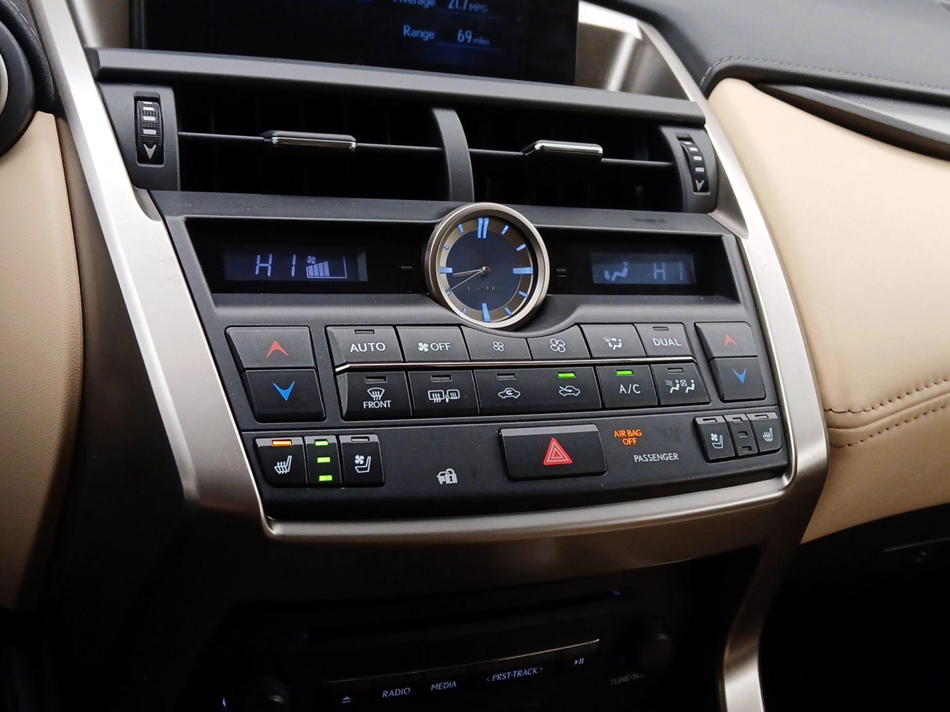 Thumbnail: 2017 Lexus NX - 17