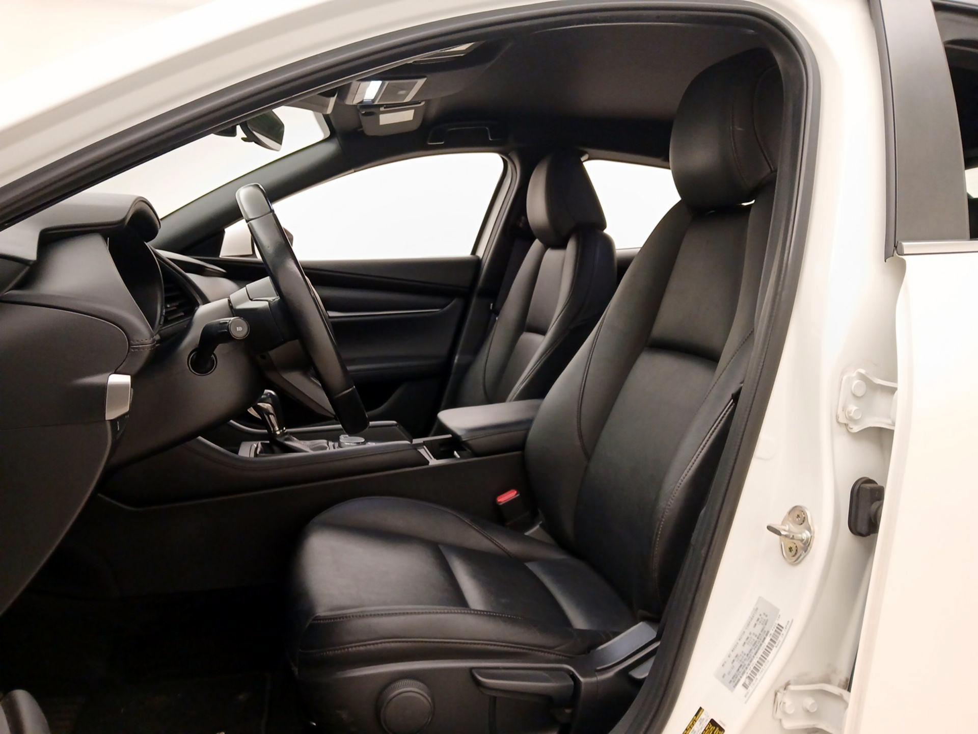 Thumbnail: 2022 Mazda Mazda3 - 11