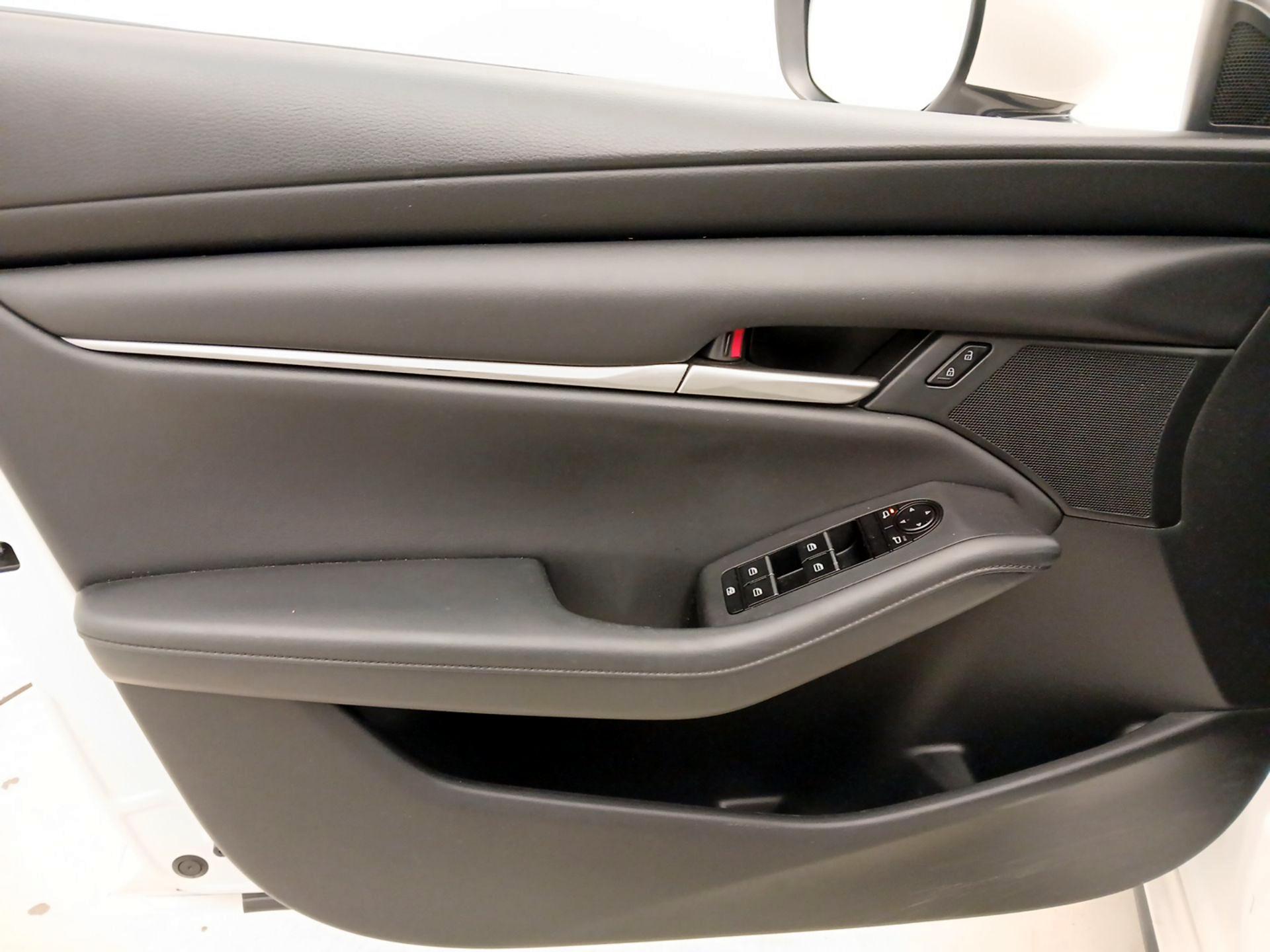 Thumbnail: 2022 Mazda Mazda3 - 12