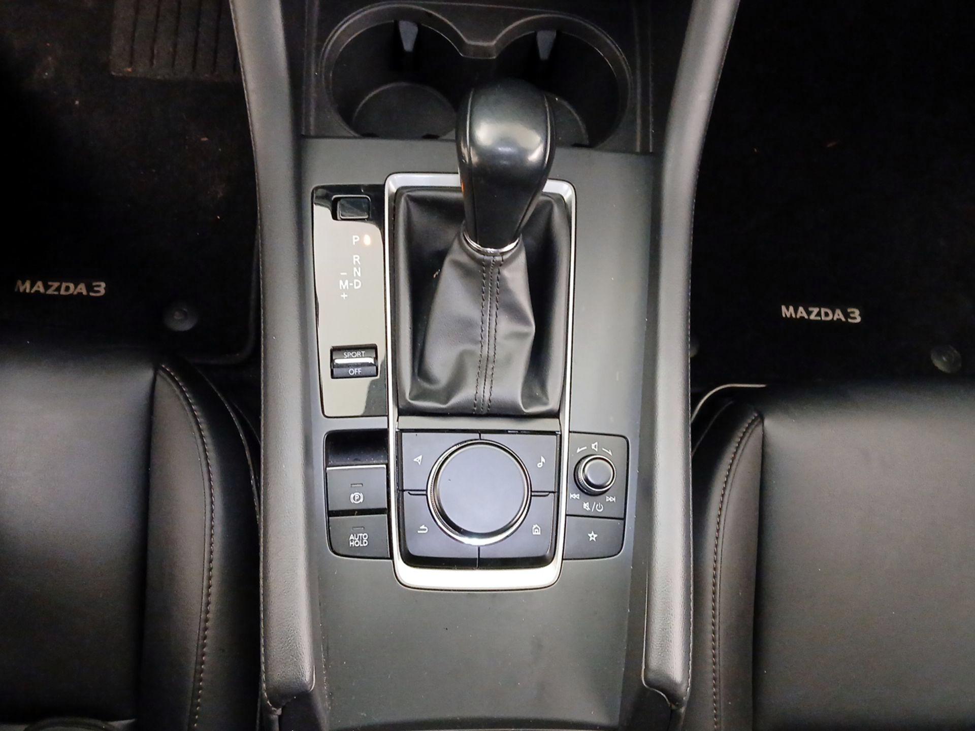 Thumbnail: 2022 Mazda Mazda3 - 17