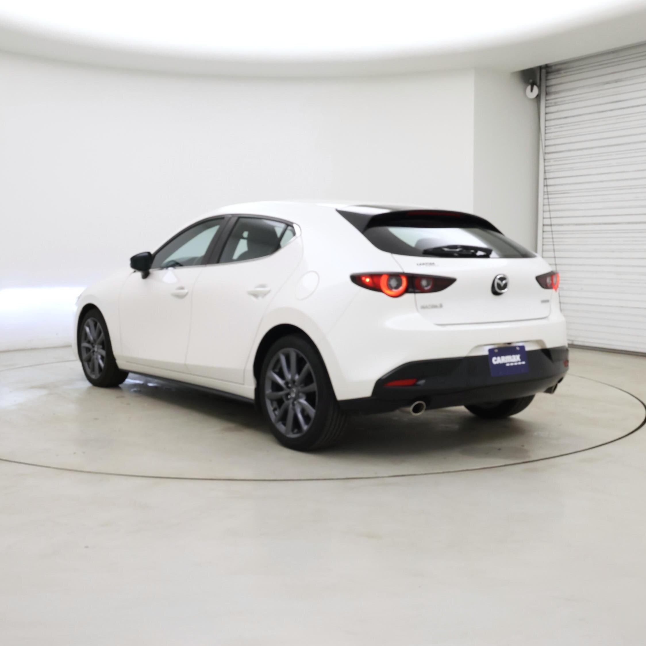 Thumbnail: 2022 Mazda Mazda3 - 2