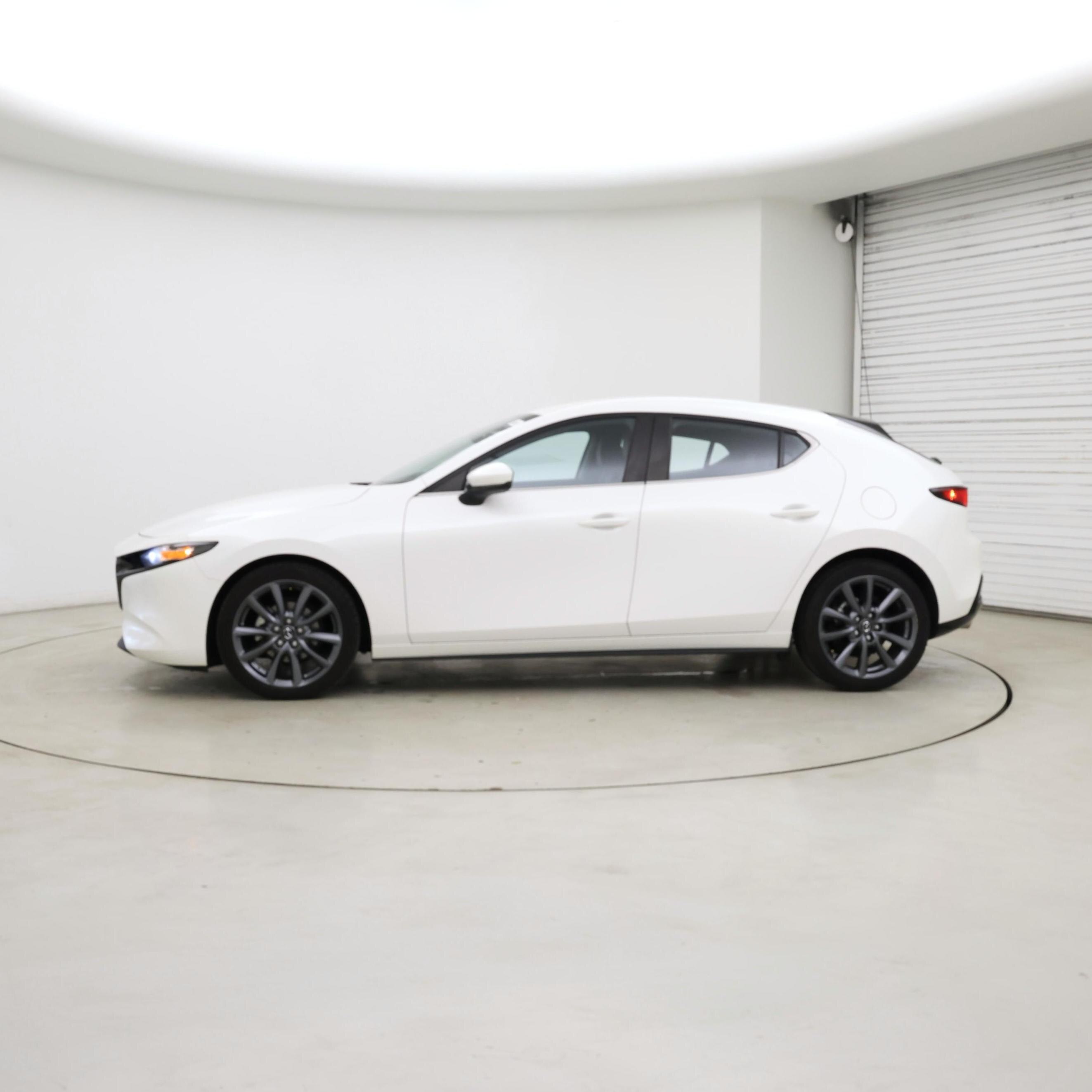 Thumbnail: 2022 Mazda Mazda3 - 3