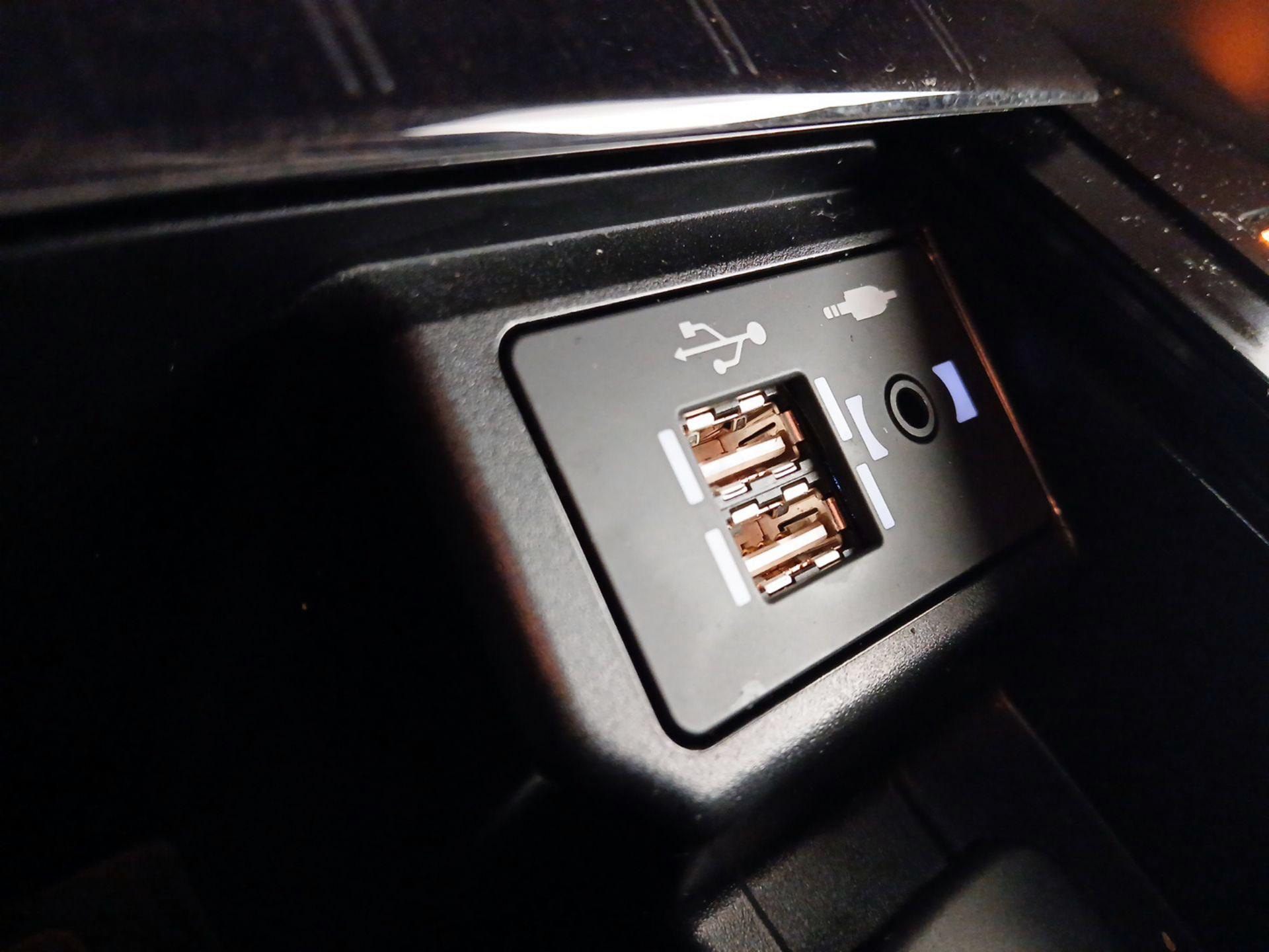 Thumbnail: 2021 Lexus GX - 19