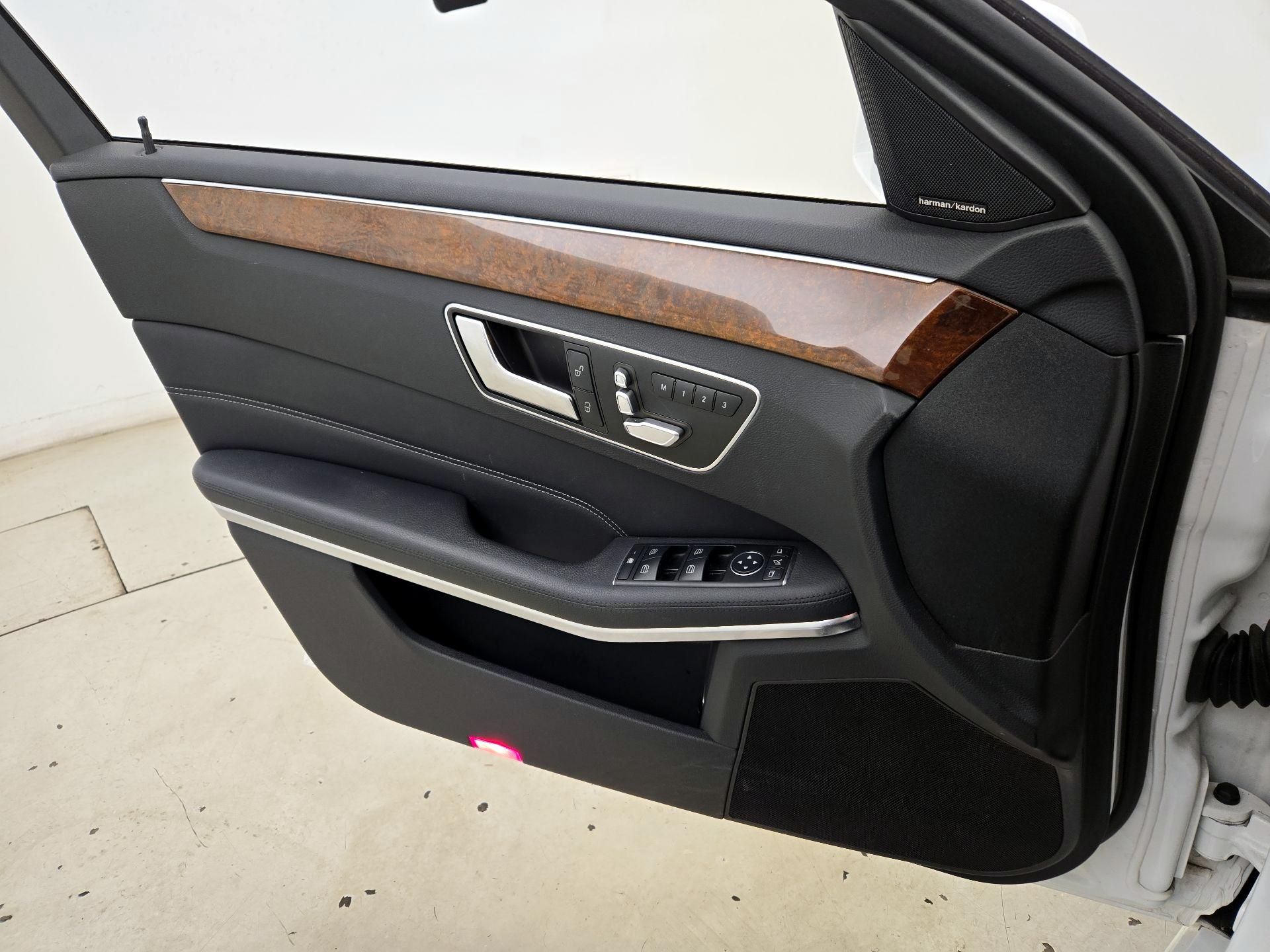 Thumbnail: 2015 Mercedes-Benz E-Class - 12